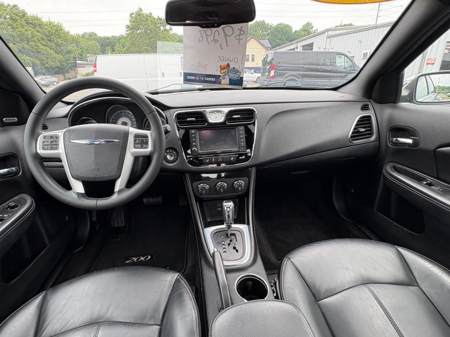 2013 SILVER CHRYSLER 200 LIMITED (1C3CCBCG3DN) with an 3.6L engine, Automatic transmission, located at 501 E. Columbia St., Springfield, OH, 45503, (800) 262-7122, 39.925262, -83.801796 - *** New Tires *** Limited V6 *** 1 Owner w/ Clean CarFax *** Premium Audio *** Leather *** Moonroof *** New Battery *** New Cabin and Air filter *** Inspection *** NICE *** Jay North Auto has offered hand picked vehicles since 1965! Our customer's enjoy a NO pressure buying experience with a s - Photo#9