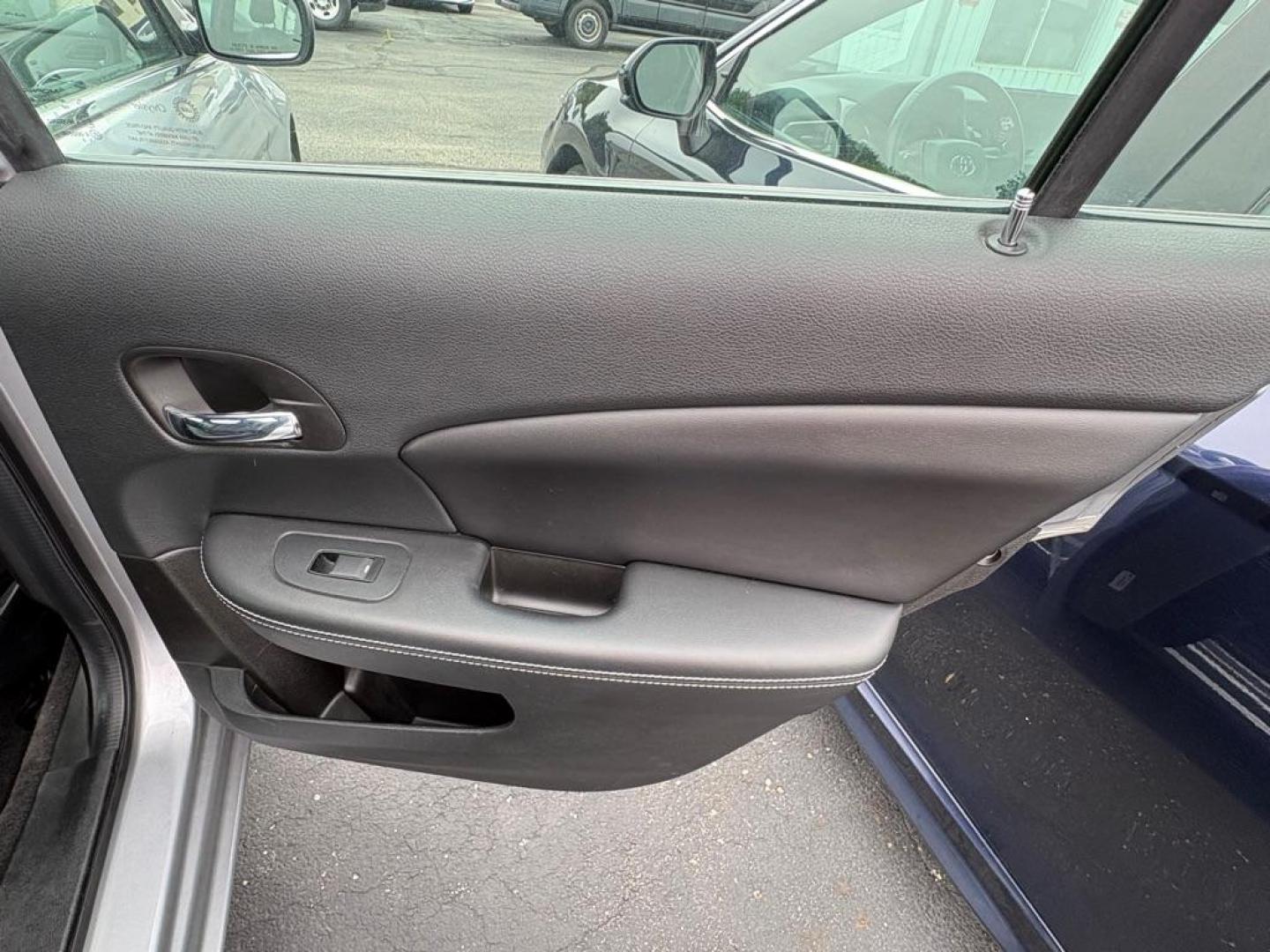 2013 SILVER CHRYSLER 200 LIMITED (1C3CCBCG3DN) with an 3.6L engine, Automatic transmission, located at 501 E. Columbia St., Springfield, OH, 45503, (800) 262-7122, 39.925262, -83.801796 - *** New Tires *** Limited V6 *** 1 Owner w/ Clean CarFax *** Premium Audio *** Leather *** Moonroof *** New Battery *** New Cabin and Air filter *** Inspection *** NICE *** Jay North Auto has offered hand picked vehicles since 1965! Our customer's enjoy a NO pressure buying experience with a s - Photo#13