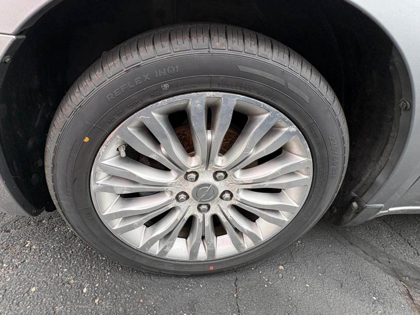2013 SILVER CHRYSLER 200 LIMITED (1C3CCBCG3DN) with an 3.6L engine, Automatic transmission, located at 501 E. Columbia St., Springfield, OH, 45503, (800) 262-7122, 39.925262, -83.801796 - *** New Tires *** Limited V6 *** 1 Owner w/ Clean CarFax *** Premium Audio *** Leather *** Moonroof *** New Battery *** New Cabin and Air filter *** Inspection *** NICE *** Jay North Auto has offered hand picked vehicles since 1965! Our customer's enjoy a NO pressure buying experience with a s - Photo#18