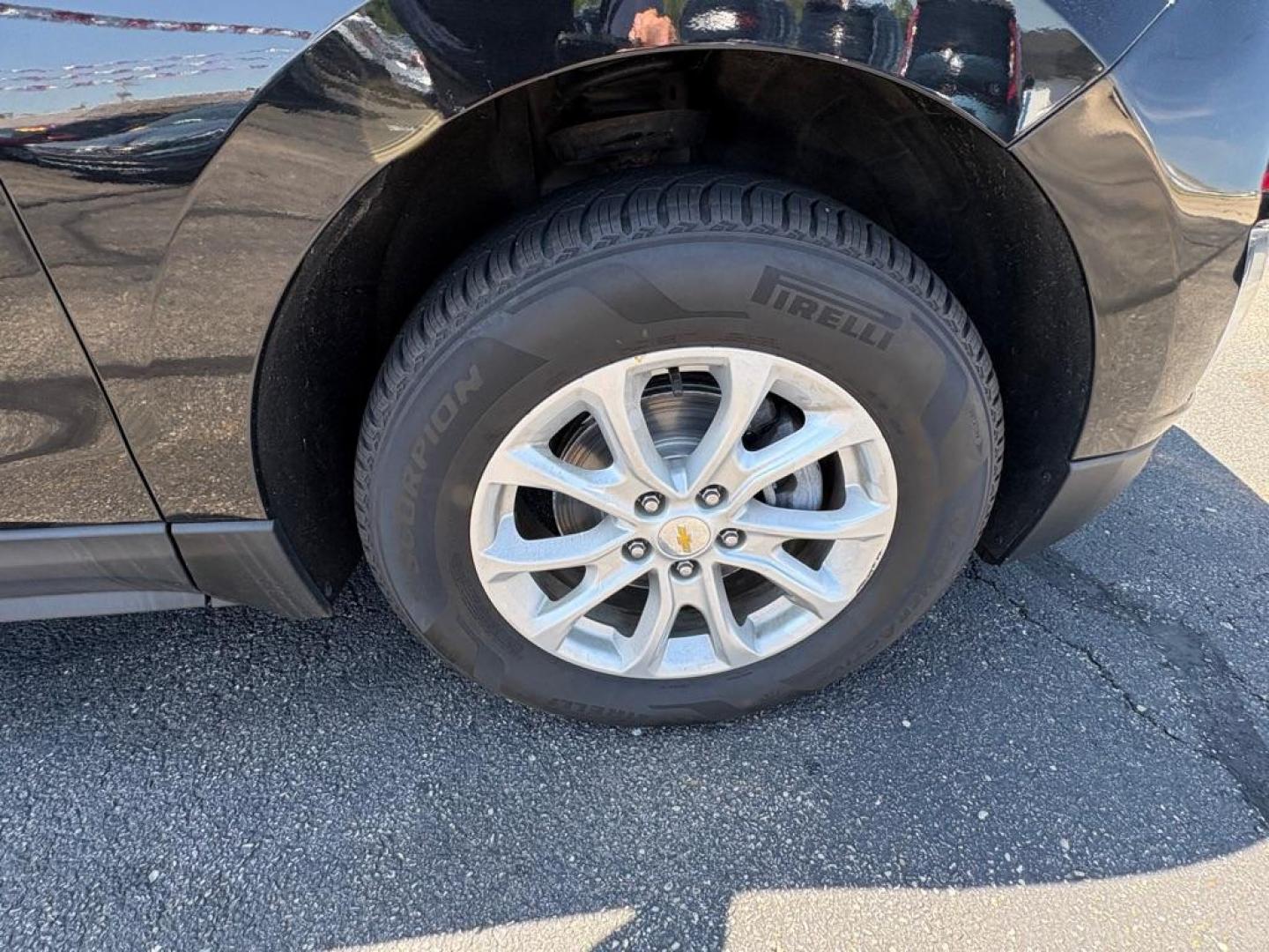 2018 BLACK CHEVROLET EQUINOX LT (2GNAXSEV2J6) with an 1.5L engine, Automatic transmission, located at 501 E. Columbia St., Springfield, OH, 45503, (800) 262-7122, 39.925262, -83.801796 - *** All Wheel Drive *** New Brakes *** New Cabin and Air filter *** Oil Change *** Inspection *** Back Up Camera *** 19 Service Records on CarFax *** Jay North Auto has offered hand picked vehicles since 1965! Our customer's enjoy a NO pressure buying experience with a small town feel. We ar - Photo#18