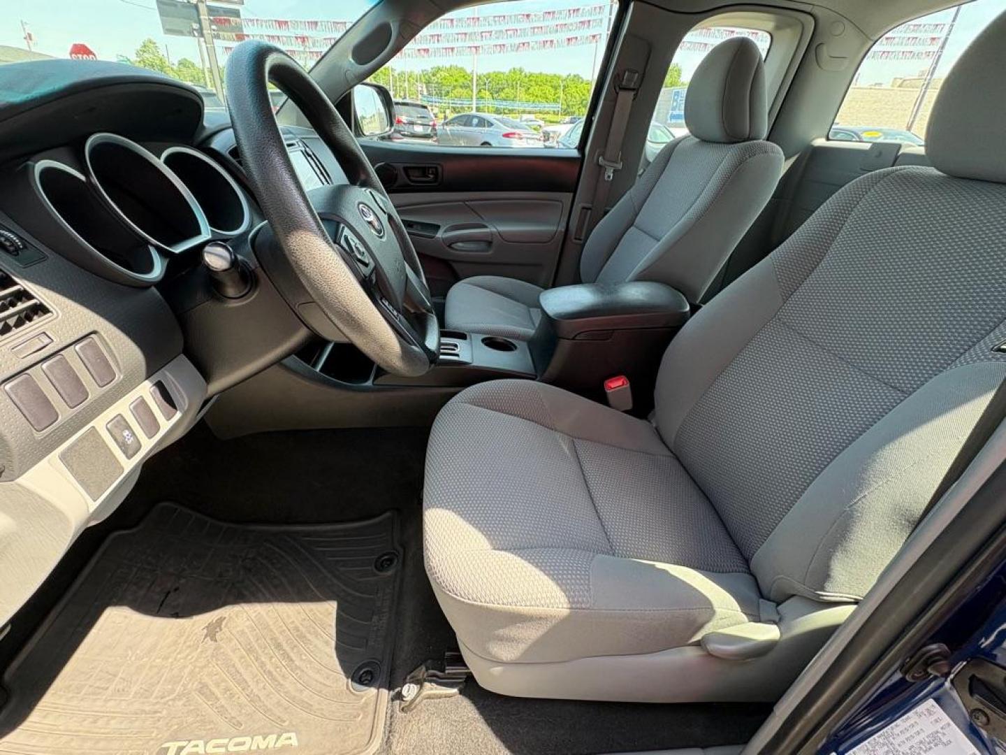 2015 BLUE TOYOTA TACOMA ACCESS CAB (5TFTX4CNXFX) with an 2.7L engine, Automatic transmission, located at 501 E. Columbia St., Springfield, OH, 45503, (800) 262-7122, 39.925262, -83.801796 - ***Clean Carfax***Access Cab***SUPER CLEAN***Like New Tires and Brakes***New Air Filter and Cabin Filter***Fresh Oil Change*** Jay North Auto has offered hand picked vehicles since 1965! Our customer's enjoy a NO pressure buying experience with a small town feel. We are a preferred dealer for- Photo#8