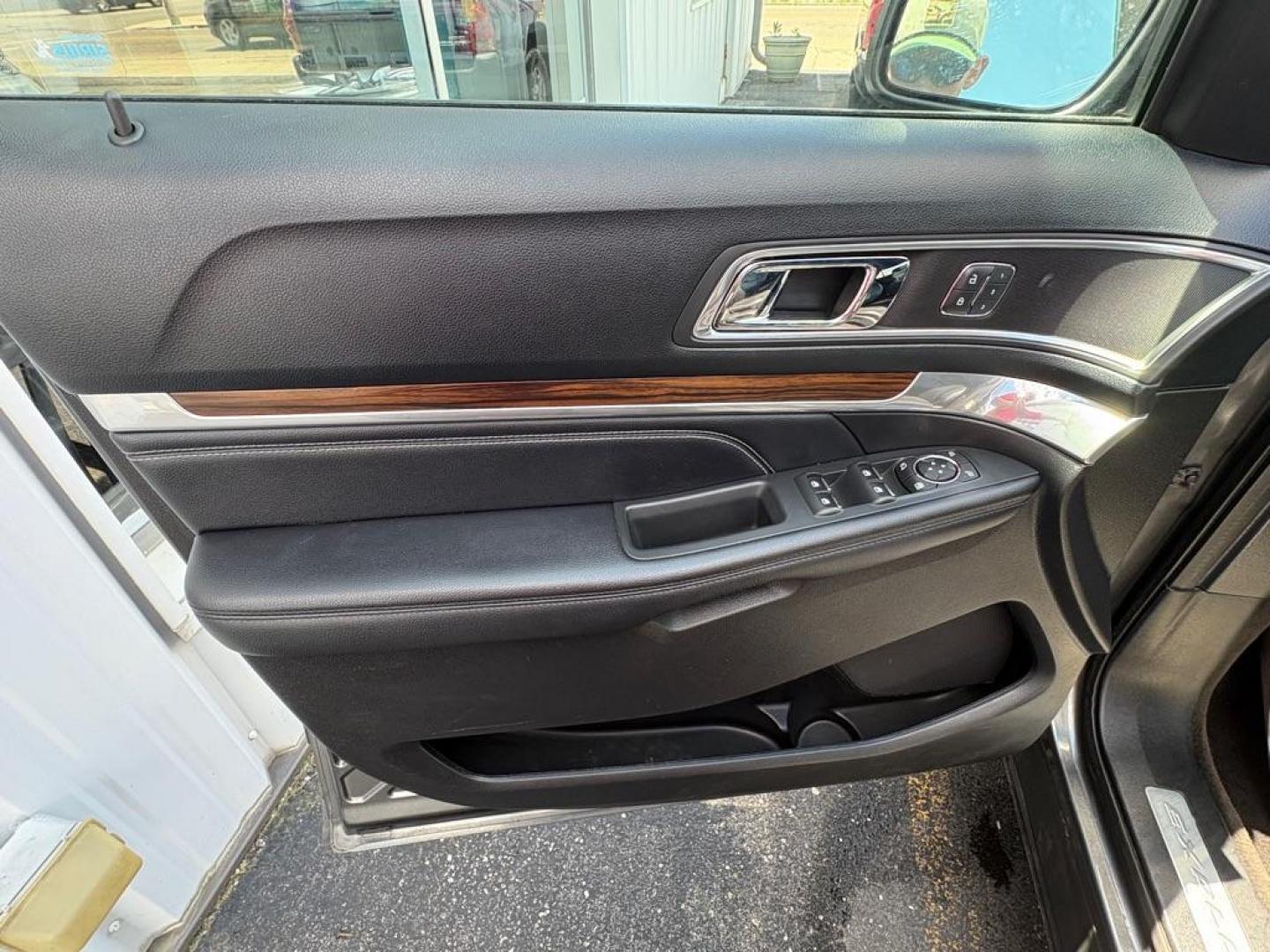 2016 GRAY FORD EXPLORER LIMITED (1FM5K8F85GG) with an 3.5L engine, Automatic transmission, located at 501 E. Columbia St., Springfield, OH, 45503, (800) 262-7122, 39.925262, -83.801796 - ***Clean Carfax***Limited***4WD***Heated and Cooled Leather Seating***Navigation***Remote Start***Power Liftgate***All New Brake Pads and Rotors***New Air Filter and Cabin Air Filter***New Wiper Blades***All New Tire Sensors***Fresh Oil Change*** Jay North Auto has offered hand picked vehicles - Photo#7