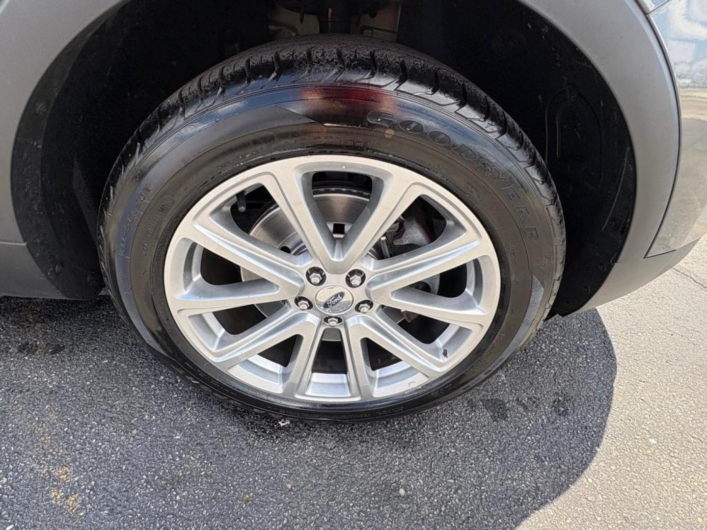 2016 GRAY FORD EXPLORER LIMITED (1FM5K8F85GG) with an 3.5L engine, Automatic transmission, located at 501 E. Columbia St., Springfield, OH, 45503, (800) 262-7122, 39.925262, -83.801796 - ***Clean Carfax***Limited***4WD***Heated and Cooled Leather Seating***Navigation***Remote Start***Power Liftgate***All New Brake Pads and Rotors***New Air Filter and Cabin Air Filter***New Wiper Blades***All New Tire Sensors***Fresh Oil Change*** Jay North Auto has offered hand picked vehicles - Photo#22