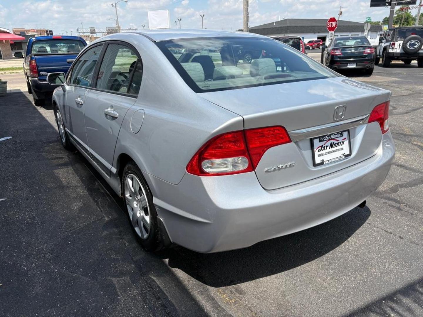 2010 SILVER HONDA CIVIC LX (2HGFA1F59AH) with an 1.8L engine, Automatic transmission, located at 501 E. Columbia St., Springfield, OH, 45503, (800) 262-7122, 39.925262, -83.801796 - *** 2 Owner w/ Clean CarFax 24 Service Records *** New Tie Rod ends *** New Battery *** Alignment *** New Wipers *** New Front Axle *** Inspection *** LX *** Automatic *** Jay North Auto has offered hand picked vehicles since 1965! Our customer's enjoy a NO pressure buying experience with a s - Photo#4