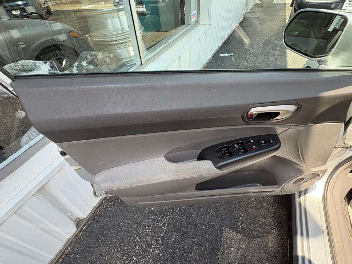 2010 SILVER HONDA CIVIC LX (2HGFA1F59AH) with an 1.8L engine, Automatic transmission, located at 501 E. Columbia St., Springfield, OH, 45503, (800) 262-7122, 39.925262, -83.801796 - *** 2 Owner w/ Clean CarFax 24 Service Records *** New Tie Rod ends *** New Battery *** Alignment *** New Wipers *** New Front Axle *** Inspection *** LX *** Automatic *** Jay North Auto has offered hand picked vehicles since 1965! Our customer's enjoy a NO pressure buying experience with a s - Photo#7