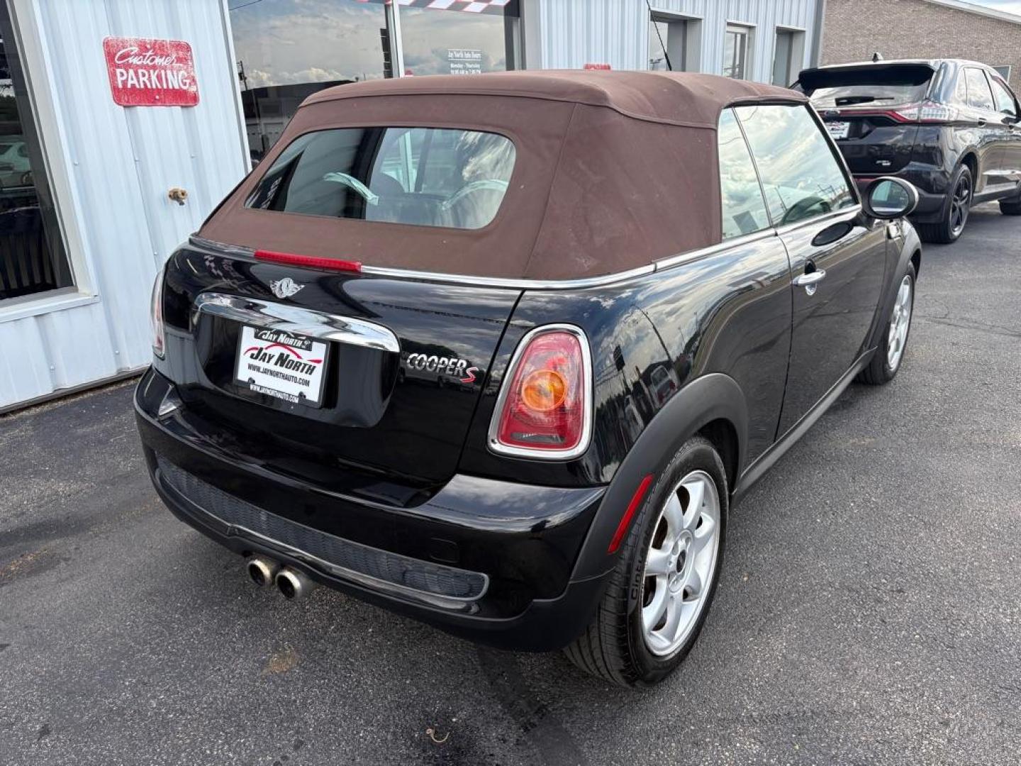 2010 BLACK MINI COOPER S (WMWMS3C50AT) with an 1.6L engine, 6-Speed Manual transmission, located at 501 E. Columbia St., Springfield, OH, 45503, (800) 262-7122, 39.925262, -83.801796 - *** New Clutch *** New Battery *** Inspection *** Oil Change *** Clean CarFax with 34 Service Records *** Jay North Auto has offered hand picked vehicles since 1965! Our customer's enjoy a NO pressure buying experience with a small town feel. All of our vehicles get fully inspected and detailed - Photo#2