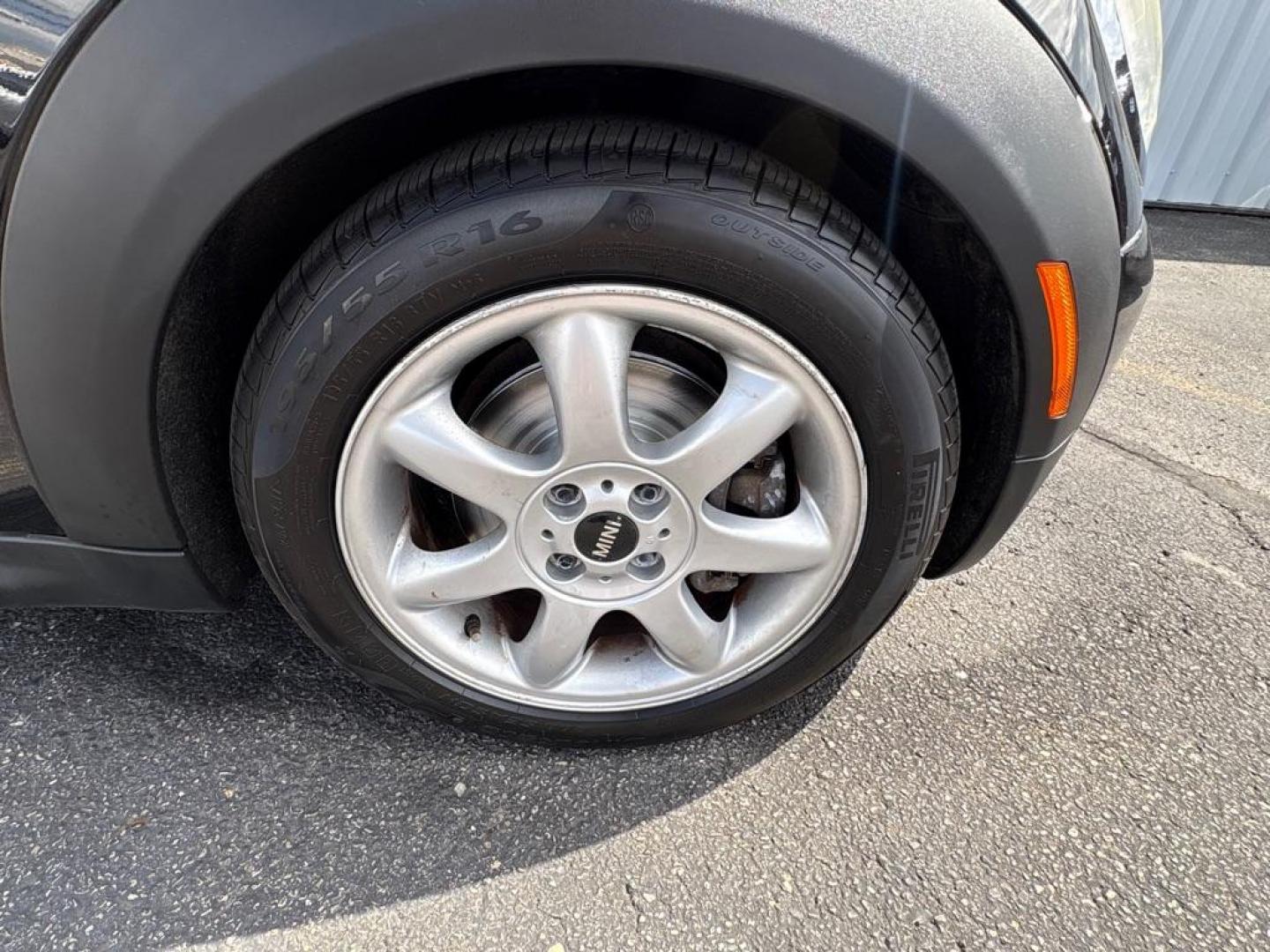 2010 BLACK MINI COOPER S (WMWMS3C50AT) with an 1.6L engine, 6-Speed Manual transmission, located at 501 E. Columbia St., Springfield, OH, 45503, (800) 262-7122, 39.925262, -83.801796 - *** New Clutch *** New Battery *** Inspection *** Oil Change *** Clean CarFax with 34 Service Records *** Jay North Auto has offered hand picked vehicles since 1965! Our customer's enjoy a NO pressure buying experience with a small town feel. All of our vehicles get fully inspected and detailed - Photo#23