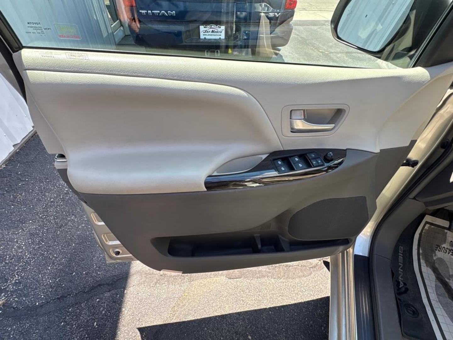 2017 TAN TOYOTA SIENNA XLE (5TDYZ3DC3HS) with an 3.5L engine, Automatic transmission, located at 501 E. Columbia St., Springfield, OH, 45503, (800) 262-7122, 39.925262, -83.801796 - *** Local Trade *** Low Mileage *** LOADED *** New Tires *** XLE *** New Brakes *** Navigation *** Moonroof *** V6 *** 2 Owner w/ Clean CarFax and 22 Service Records *** Power lift Gate *** Power Sliding Doors *** Jay North Auto has offered hand picked vehicles since 1965! Our customer's enjoy a - Photo#7