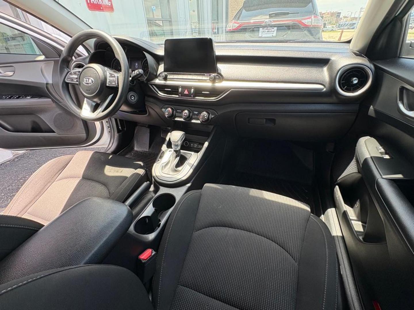 2021 WHITE KIA FORTE LXS (3KPF24AD4ME) with an 2.0L engine, Continuously Variable transmission, located at 501 E. Columbia St., Springfield, OH, 45503, (800) 262-7122, 39.925262, -83.801796- Photo#16