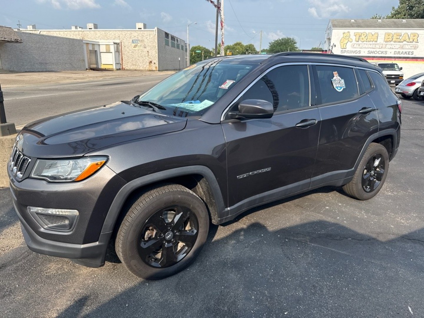 2018 GRAY JEEP COMPASS LATITUDE (3C4NJDBB1JT) with an 2.4L engine, Automatic transmission, located at 501 E. Columbia St., Springfield, OH, 45503, (800) 262-7122, 39.925262, -83.801796 - *** 1 Owner w/ Clean CarFax 22 Service Records *** Tune Up *** New Brakes *** New Wipers *** Oil Change *** Inspection *** 4x4 *** Cold Weather Group Heated Front Seats Heated Steering Whe- Photo#3