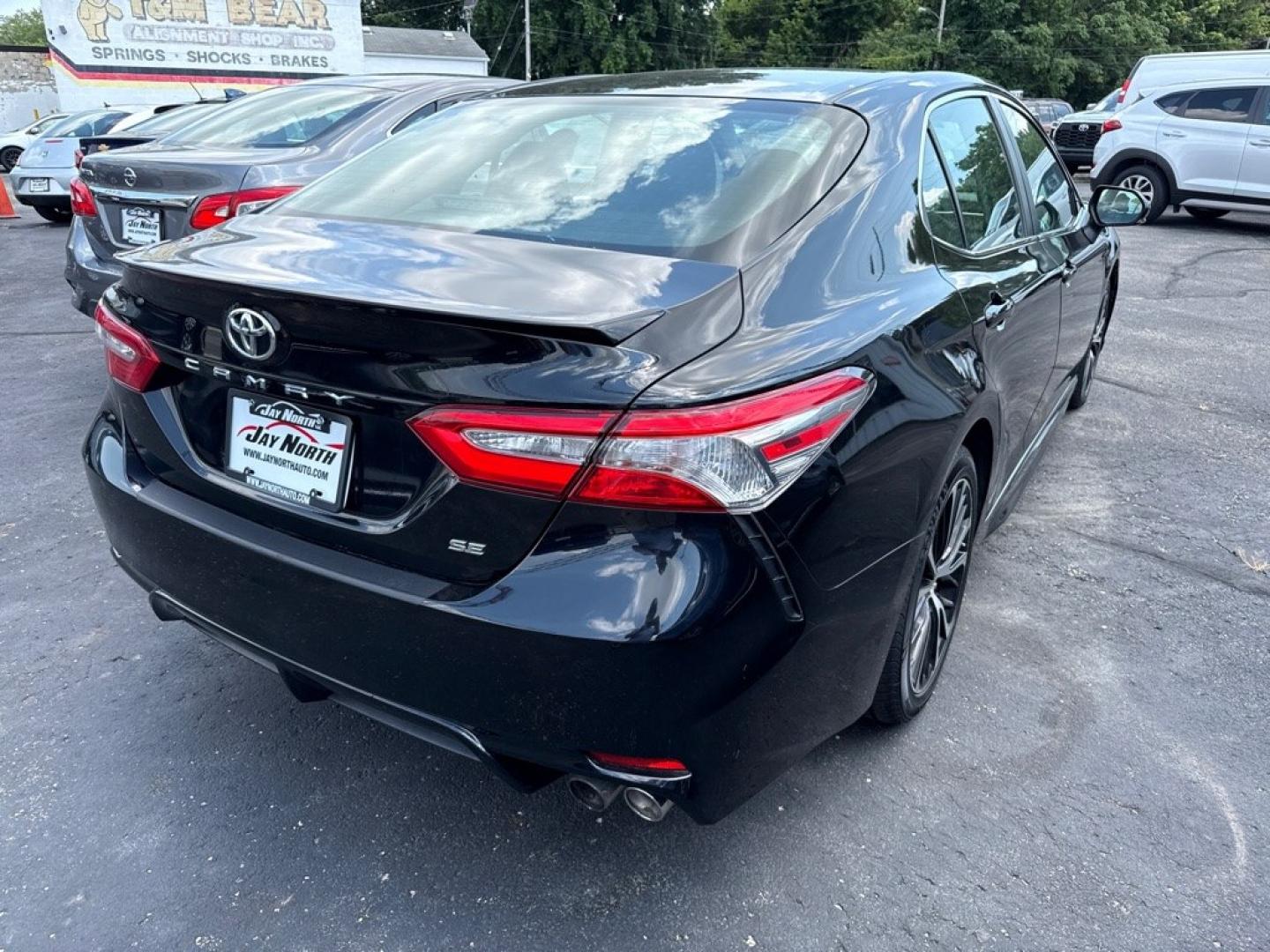 2018 BLACK TOYOTA CAMRY SE (4T1B11HKXJU) with an 2.5L engine, Automatic transmission, located at 501 E. Columbia St., Springfield, OH, 45503, (800) 262-7122, 39.925262, -83.801796 - *** New Tires *** New Brakes *** Clean CarFax *** SE *** Blind Spot *** New Wipers *** New Air and Cabin Filter *** Oil Change w/ OEM Filter *** Jay North Auto has offered hand picked vehicles since 1965! Our customer's enjoy a NO pressure buying experience with a small town feel. We are a pre- Photo#5