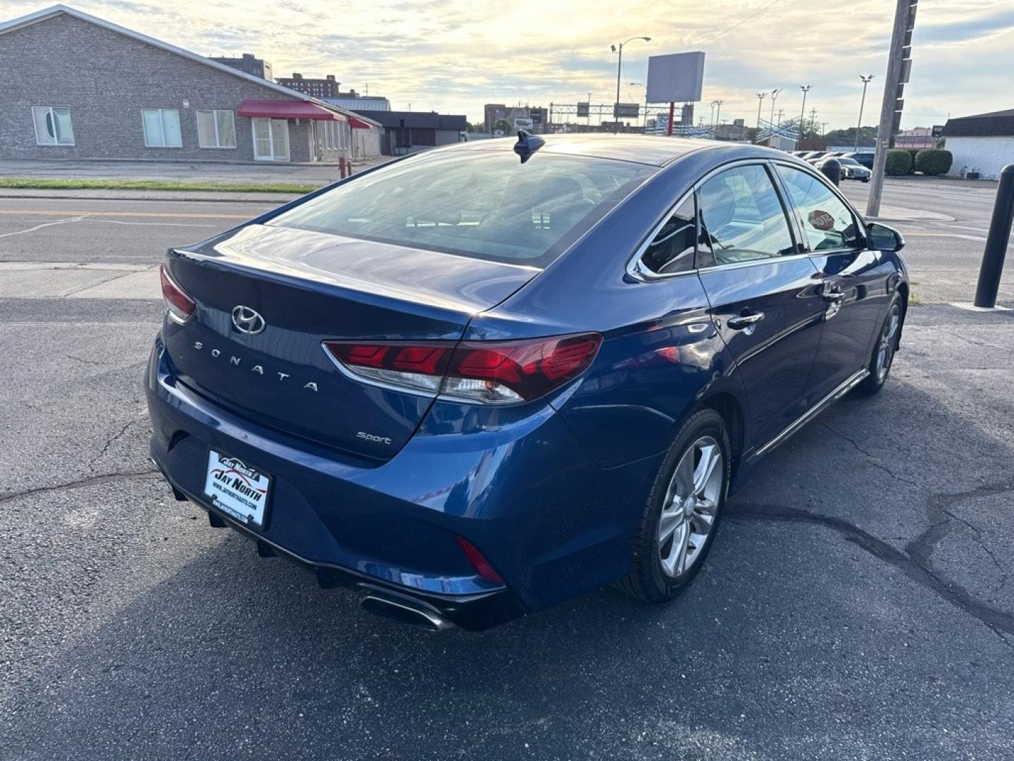 2018 BLUE HYUNDAI SONATA SPORT (5NPE34AF1JH) with an 2.4L engine, Automatic transmission, located at 501 E. Columbia St., Springfield, OH, 45503, (800) 262-7122, 39.925262, -83.801796 - *** 1 Owner w/ 21 Service Records *** Apply CarPlay *** Blind Spot Monitoring *** New Battery *** New Brakes *** New Tie Rod ends *** New Air and Cabin Filter *** Oil Change *** STANDARD FEATURES: ADVANCED SAFETY TECHNOLOGY Blind Spot Detection System w/ Rear Cross-Traffic Alert INCLUDED Vehi- Photo#6