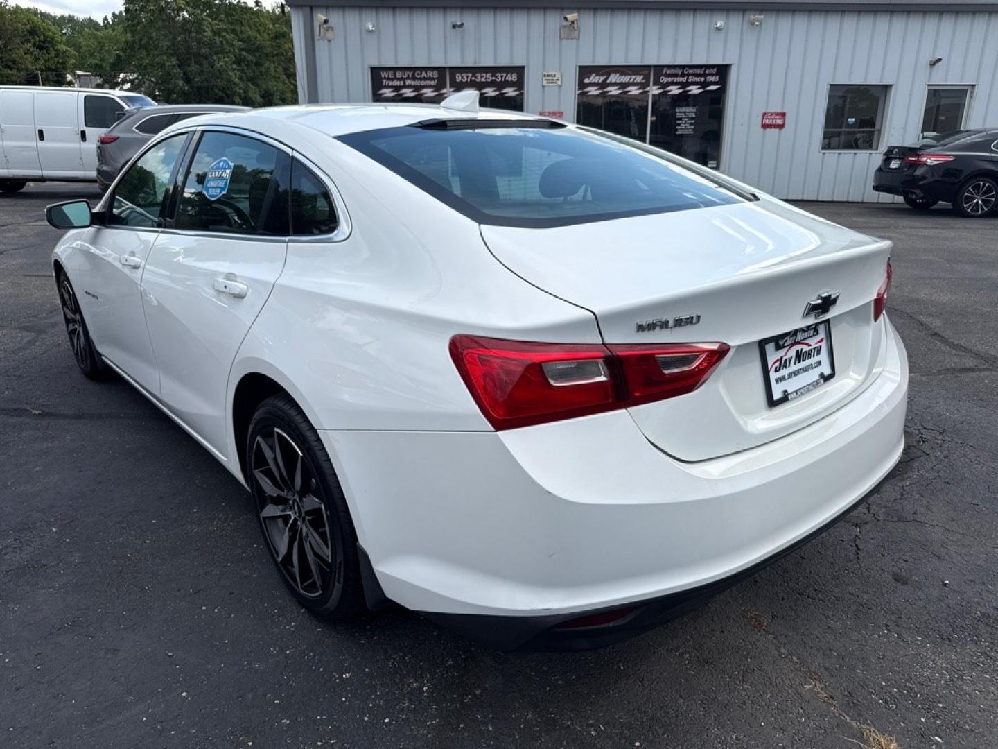 2017 WHITE CHEVROLET MALIBU LT (1G1ZE5ST3HF) with an 1.5L engine, Automatic transmission, located at 501 E. Columbia St., Springfield, OH, 45503, (800) 262-7122, 39.925262, -83.801796 - *** New Tires *** New Brakes *** LT *** 30 Service Records on CarFax *** Tune Up *** Back Up Camera *** Alloy Wheels *** Jay North Auto has offered hand picked vehicles since 1965! Our customer's enjoy a NO pressure buying experience with a small town feel. We are a preferred dealer for many l- Photo#4