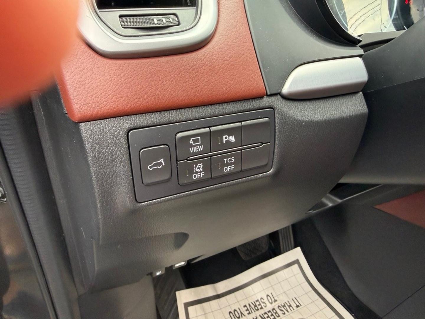 2019 GRAY MAZDA CX-9 SIGNATURE (JM3TCBEY7K0) with an 2.5L engine, Automatic transmission, located at 501 E. Columbia St., Springfield, OH, 45503, (800) 262-7122, 39.925262, -83.801796 - *** Signature *** 36 Service Records on CarFax *** All Wheel Drive *** Moonroof *** Leather *** Heated and Cooled Seating *** Back Up Camera *** Premium Audio *** Tune Up *** New Brakes *** New Wipers *** Oil Change *** Inspection *** New Cabin and Air filter *** Jay North Auto has offered hand- Photo#14