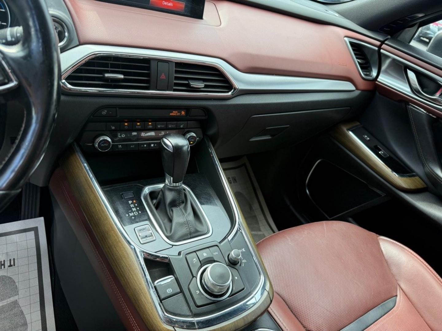 2019 GRAY MAZDA CX-9 SIGNATURE (JM3TCBEY7K0) with an 2.5L engine, Automatic transmission, located at 501 E. Columbia St., Springfield, OH, 45503, (800) 262-7122, 39.925262, -83.801796 - *** Signature *** 36 Service Records on CarFax *** All Wheel Drive *** Moonroof *** Leather *** Heated and Cooled Seating *** Back Up Camera *** Premium Audio *** Tune Up *** New Brakes *** New Wipers *** Oil Change *** Inspection *** New Cabin and Air filter *** Jay North Auto has offered hand- Photo#16