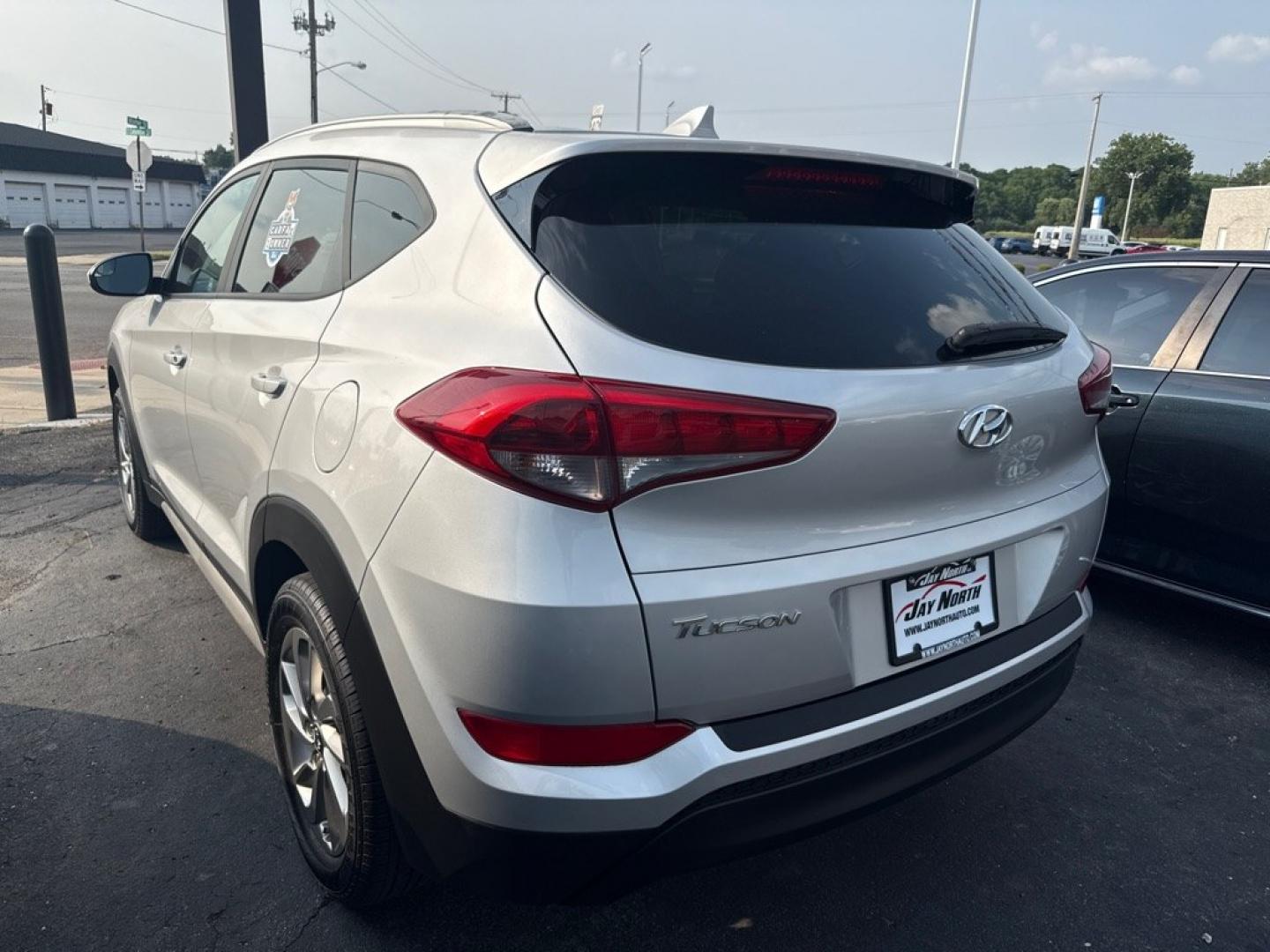 2018 SILVER HYUNDAI TUCSON SEL (KM8J33A41JU) with an 2.0L engine, Automatic transmission, located at 501 E. Columbia St., Springfield, OH, 45503, (800) 262-7122, 39.925262, -83.801796 - *** 1- Owner W/ Clean CarFax and 22 Dealer Service Records *** Back Up Camera *** Apple CarPlay *** SEL *** FWD *** New Cabin and Air Filter *** Inspection *** Jay North Auto has offered hand picked vehicles since 1965! Our customer's enjoy a NO pressure buying experience with a small town feel- Photo#3