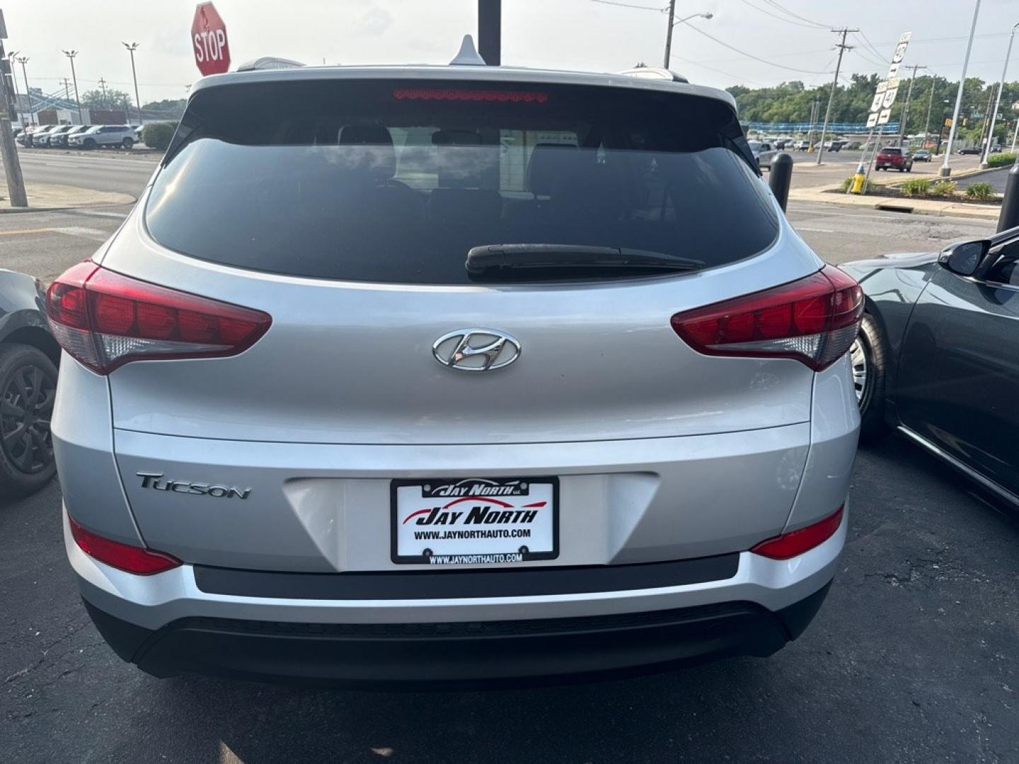 2018 SILVER HYUNDAI TUCSON SEL (KM8J33A41JU) with an 2.0L engine, Automatic transmission, located at 501 E. Columbia St., Springfield, OH, 45503, (800) 262-7122, 39.925262, -83.801796 - *** 1- Owner W/ Clean CarFax and 22 Dealer Service Records *** Back Up Camera *** Apple CarPlay *** SEL *** FWD *** New Cabin and Air Filter *** Inspection *** Jay North Auto has offered hand picked vehicles since 1965! Our customer's enjoy a NO pressure buying experience with a small town feel- Photo#4