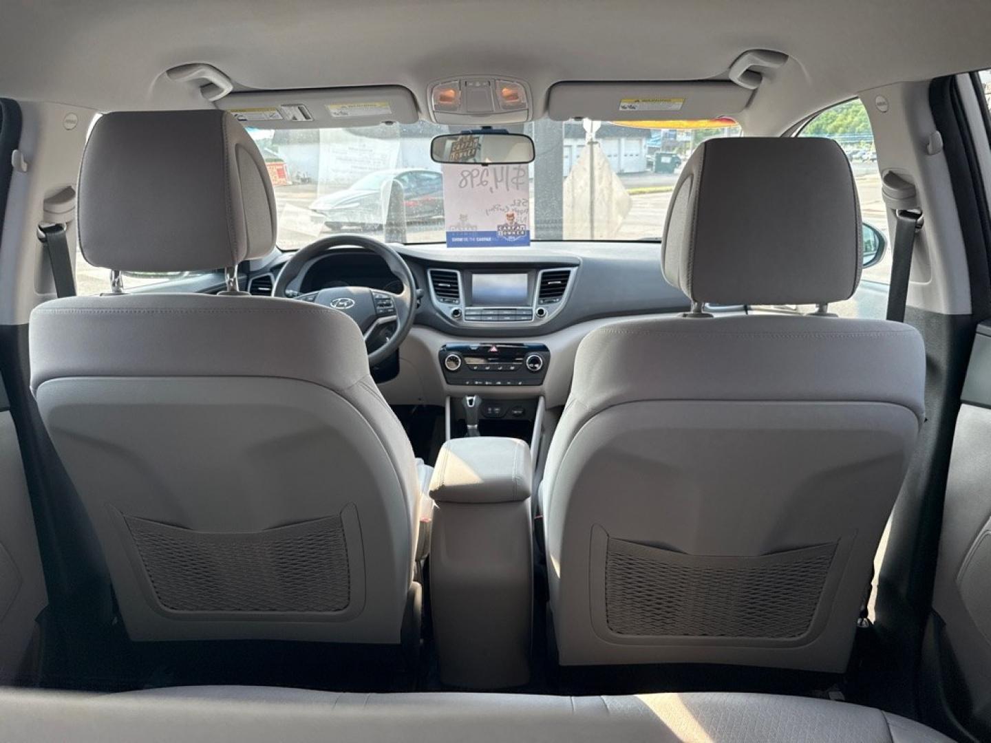 2018 SILVER HYUNDAI TUCSON SEL (KM8J33A41JU) with an 2.0L engine, Automatic transmission, located at 501 E. Columbia St., Springfield, OH, 45503, (800) 262-7122, 39.925262, -83.801796 - *** 1- Owner W/ Clean CarFax and 22 Dealer Service Records *** Back Up Camera *** Apple CarPlay *** SEL *** FWD *** New Cabin and Air Filter *** Inspection *** Jay North Auto has offered hand picked vehicles since 1965! Our customer's enjoy a NO pressure buying experience with a small town feel- Photo#7
