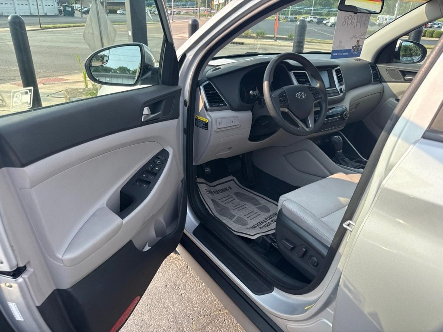 2018 SILVER HYUNDAI TUCSON SEL (KM8J33A41JU) with an 2.0L engine, Automatic transmission, located at 501 E. Columbia St., Springfield, OH, 45503, (800) 262-7122, 39.925262, -83.801796 - *** 1- Owner W/ Clean CarFax and 22 Dealer Service Records *** Back Up Camera *** Apple CarPlay *** SEL *** FWD *** New Cabin and Air Filter *** Inspection *** Jay North Auto has offered hand picked vehicles since 1965! Our customer's enjoy a NO pressure buying experience with a small town feel- Photo#11