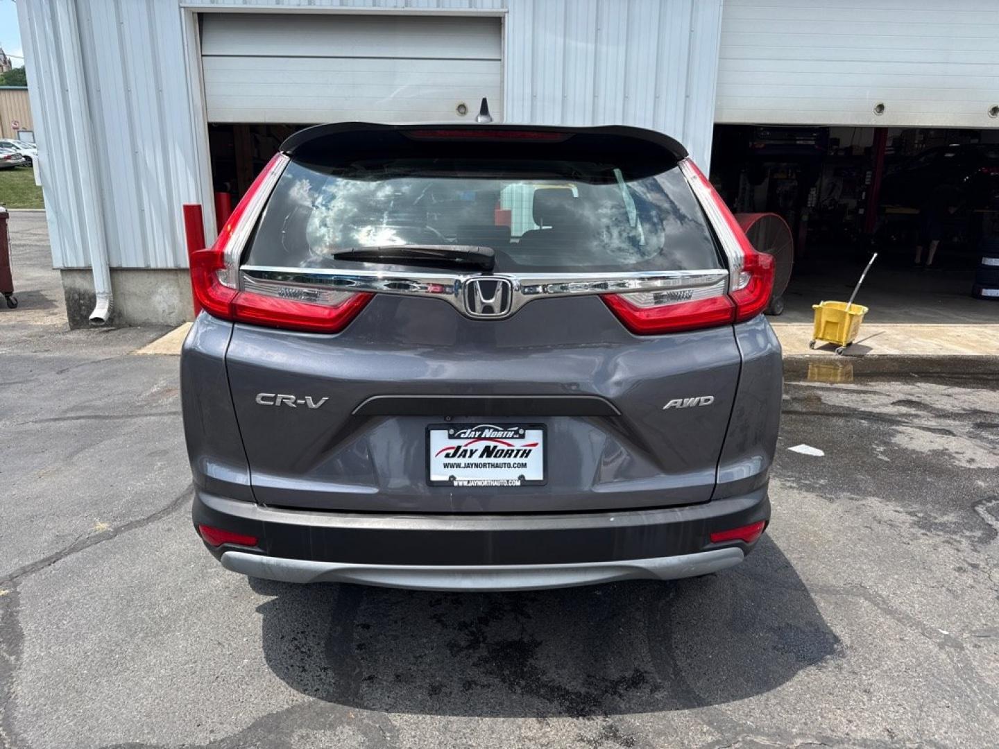 2018 GRAY HONDA CR-V LX (2HKRW6H35JH) with an 2.4L engine, Continuously Variable transmission, located at 501 E. Columbia St., Springfield, OH, 45503, (800) 262-7122, 39.925262, -83.801796- Photo#5