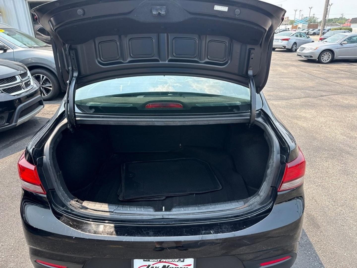 2020 BLACK KIA RIO S (3KPA24AD6LE) with an 1.6L engine, Continuously Variable transmission, located at 501 E. Columbia St., Springfield, OH, 45503, (800) 262-7122, 39.925262, -83.801796 - *** 1 Owner *** Clean CarFax *** New Brakes *** New Air and Cabin Filter *** Apple CarPlay *** Cruise Control *** 33-41 MPG *** Jay North Auto has offered hand picked vehicles since 1965! Our customer's enjoy a NO pressure buying experience with a small town feel. We are a preferred dealer for- Photo#6