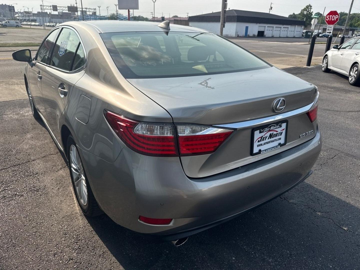 2015 GRAY LEXUS ES 350 (JTHBK1GG3F2) with an 3.5L engine, Automatic transmission, located at 501 E. Columbia St., Springfield, OH, 45503, (800) 262-7122, 39.925262, -83.801796 - *** Moonroof *** 3.5L V6 *** Back up camera *** Heated and Cooled Seating *** Oil change *** New Cabin and Air filter *** Leather *** Premium Audio *** Navigation *** Excellent Vehicles!!! *** Jay North Auto has offered hand picked vehicles since 1965! Our customer's enjoy a NO pressure buying- Photo#4