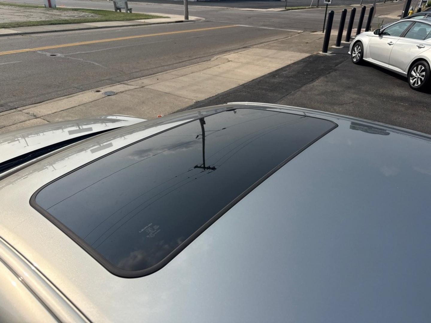 2015 GRAY LEXUS ES 350 (JTHBK1GG3F2) with an 3.5L engine, Automatic transmission, located at 501 E. Columbia St., Springfield, OH, 45503, (800) 262-7122, 39.925262, -83.801796 - *** Moonroof *** 3.5L V6 *** Back up camera *** Heated and Cooled Seating *** Oil change *** New Cabin and Air filter *** Leather *** Premium Audio *** Navigation *** Excellent Vehicles!!! *** Jay North Auto has offered hand picked vehicles since 1965! Our customer's enjoy a NO pressure buying- Photo#10