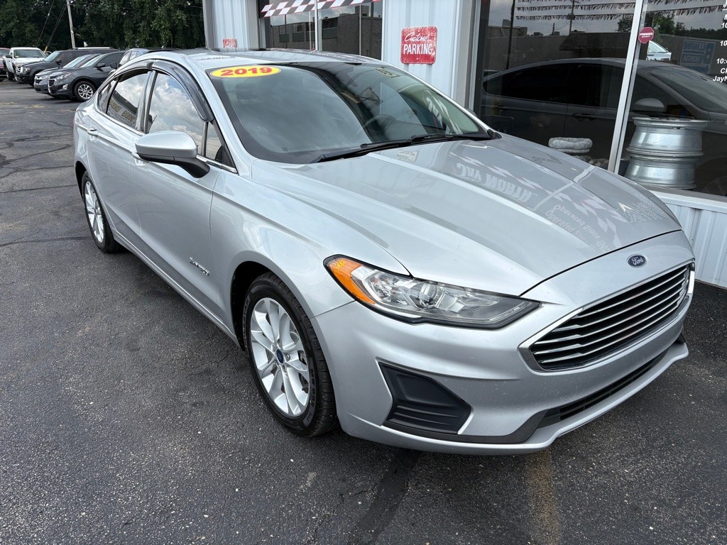 photo of 2019 FORD FUSION SE