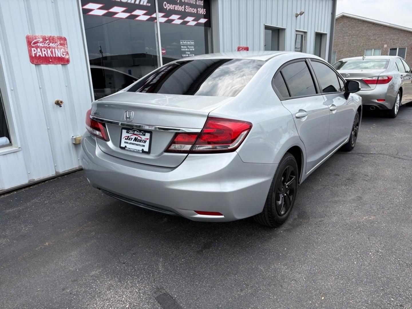 2013 SILVER HONDA CIVIC LX (19XFB2F59DE) with an 1.8L engine, Automatic transmission, located at 501 E. Columbia St., Springfield, OH, 45503, (800) 262-7122, 39.925262, -83.801796 - *** Clean CarFax *** New Brakes *** New Wipers *** Inspection *** LX *** Automatic *** 1.8L *** Jay North Auto has offered hand picked vehicles since 1965! Our customer's enjoy a NO pressure buying experience with a small town feel. We are a preferred dealer for many local credit unions and le- Photo#2