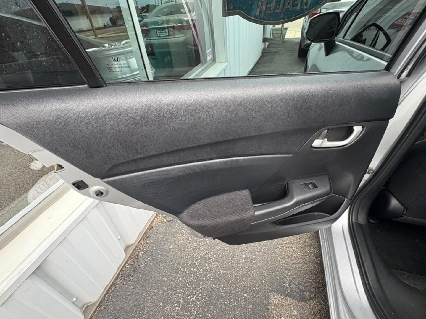 2013 SILVER HONDA CIVIC LX (19XFB2F59DE) with an 1.8L engine, Automatic transmission, located at 501 E. Columbia St., Springfield, OH, 45503, (800) 262-7122, 39.925262, -83.801796 - *** Clean CarFax *** New Brakes *** New Wipers *** Inspection *** LX *** Automatic *** 1.8L *** Jay North Auto has offered hand picked vehicles since 1965! Our customer's enjoy a NO pressure buying experience with a small town feel. We are a preferred dealer for many local credit unions and le- Photo#10