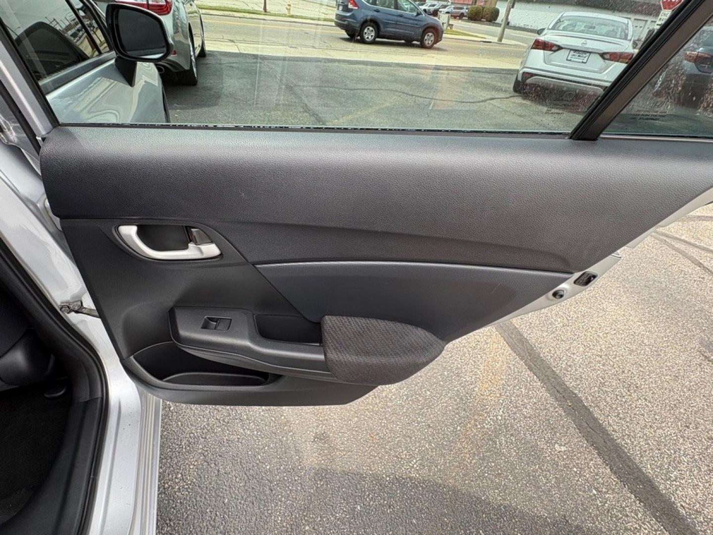 2013 SILVER HONDA CIVIC LX (19XFB2F59DE) with an 1.8L engine, Automatic transmission, located at 501 E. Columbia St., Springfield, OH, 45503, (800) 262-7122, 39.925262, -83.801796 - *** Clean CarFax *** New Brakes *** New Wipers *** Inspection *** LX *** Automatic *** 1.8L *** Jay North Auto has offered hand picked vehicles since 1965! Our customer's enjoy a NO pressure buying experience with a small town feel. We are a preferred dealer for many local credit unions and le- Photo#13