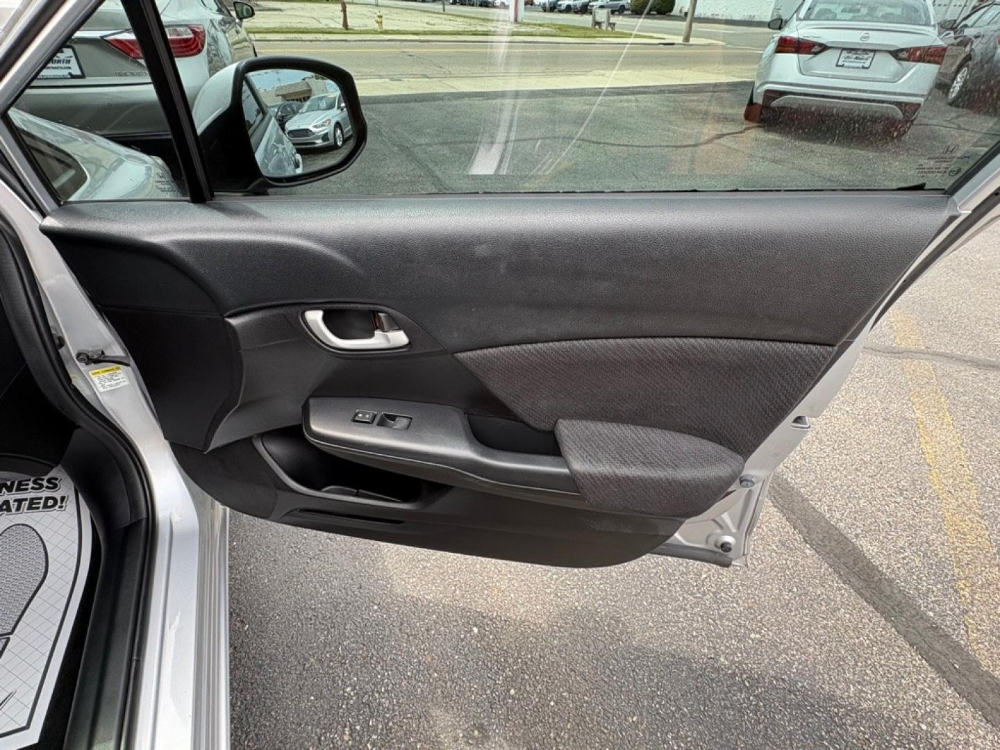 2013 SILVER HONDA CIVIC LX (19XFB2F59DE) with an 1.8L engine, Automatic transmission, located at 501 E. Columbia St., Springfield, OH, 45503, (800) 262-7122, 39.925262, -83.801796 - *** Clean CarFax *** New Brakes *** New Wipers *** Inspection *** LX *** Automatic *** 1.8L *** Jay North Auto has offered hand picked vehicles since 1965! Our customer's enjoy a NO pressure buying experience with a small town feel. We are a preferred dealer for many local credit unions and le- Photo#15