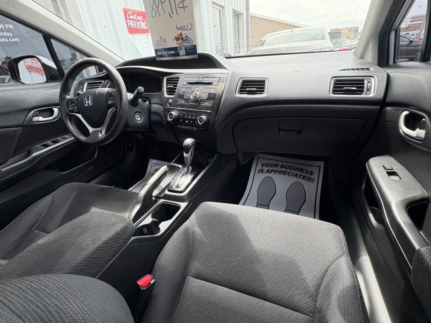 2013 SILVER HONDA CIVIC LX (19XFB2F59DE) with an 1.8L engine, Automatic transmission, located at 501 E. Columbia St., Springfield, OH, 45503, (800) 262-7122, 39.925262, -83.801796 - *** Clean CarFax *** New Brakes *** New Wipers *** Inspection *** LX *** Automatic *** 1.8L *** Jay North Auto has offered hand picked vehicles since 1965! Our customer's enjoy a NO pressure buying experience with a small town feel. We are a preferred dealer for many local credit unions and le- Photo#17