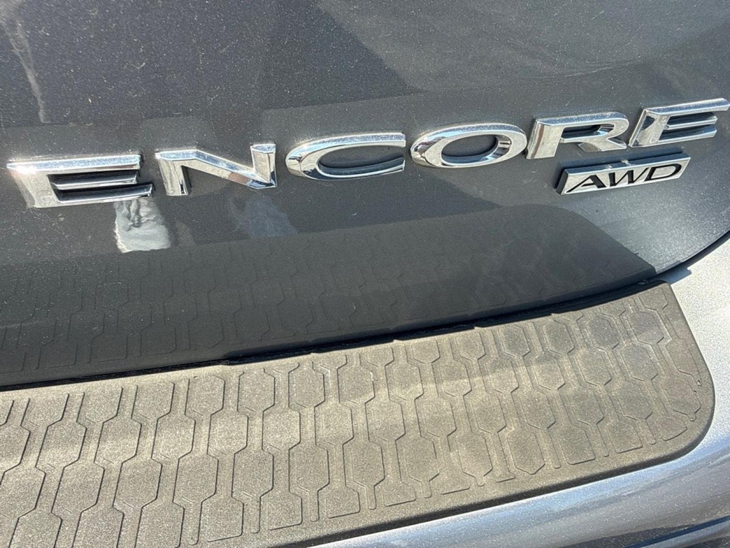 2019 GRAY BUICK ENCORE ESSENCE (KL4CJGSM0KB) with an 1.4L engine, Automatic transmission, located at 501 E. Columbia St., Springfield, OH, 45503, (800) 262-7122, 39.925262, -83.801796 - *** AWD *** Remote Start *** Jay North Auto has offered hand picked vehicles since 1965! Our customer's enjoy a NO pressure buying experience with a small town feel. We are a preferred dealer for many local credit unions and lenders. Bad credit? No Credit/First time buyer? Open or closed BANKR- Photo#6