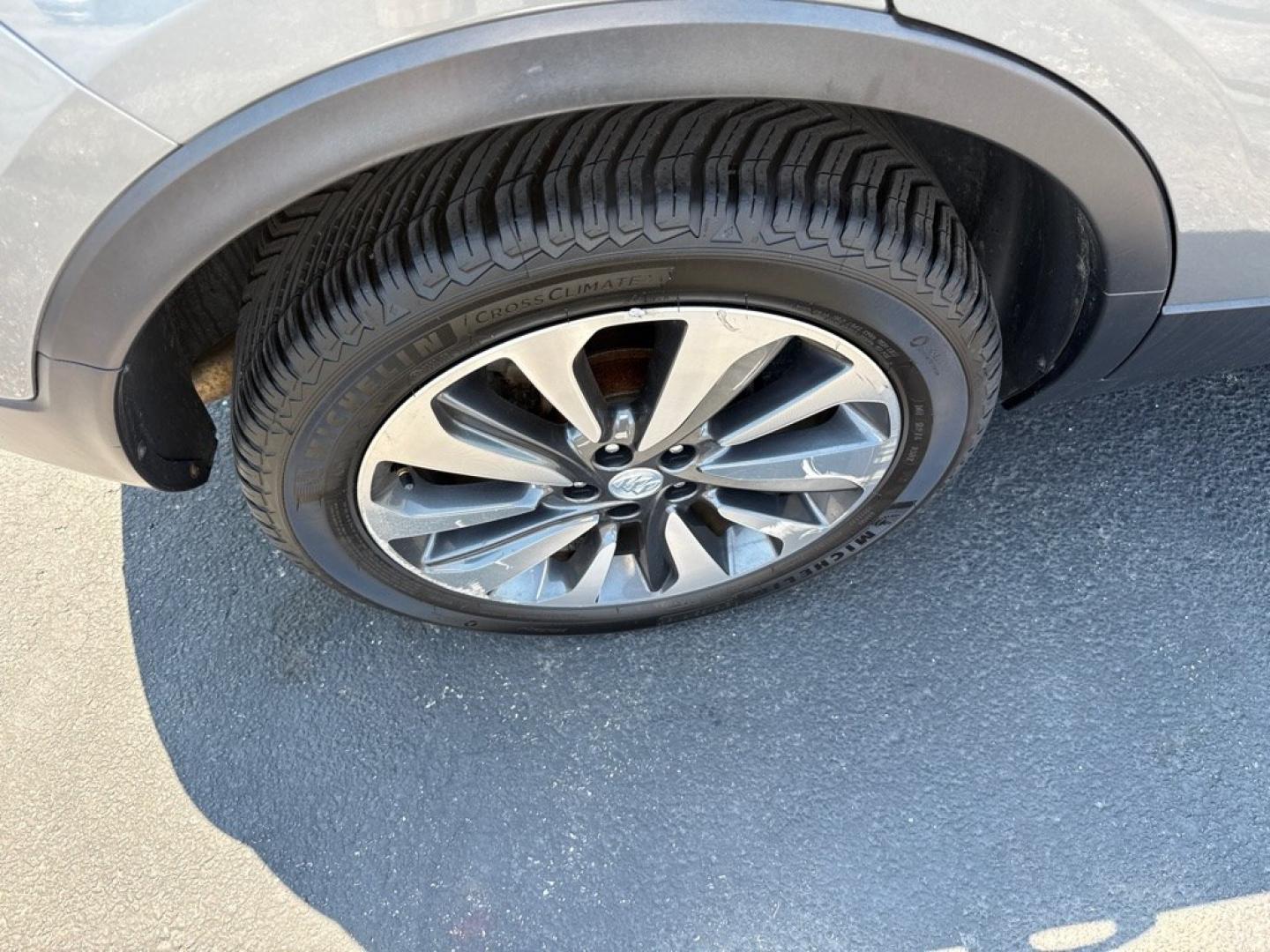 2019 GRAY BUICK ENCORE ESSENCE (KL4CJGSM0KB) with an 1.4L engine, Automatic transmission, located at 501 E. Columbia St., Springfield, OH, 45503, (800) 262-7122, 39.925262, -83.801796 - *** AWD *** Remote Start *** Jay North Auto has offered hand picked vehicles since 1965! Our customer's enjoy a NO pressure buying experience with a small town feel. We are a preferred dealer for many local credit unions and lenders. Bad credit? No Credit/First time buyer? Open or closed BANKR- Photo#9