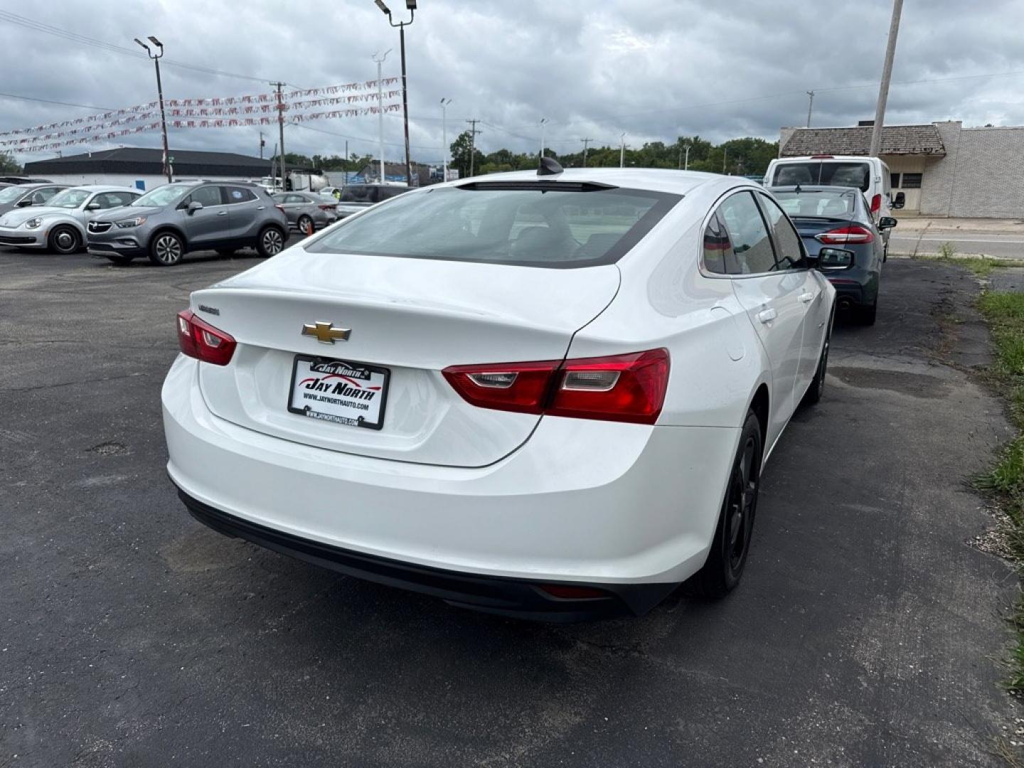 2023 WHITE CHEVROLET MALIBU LS (1G1ZC5ST6PF) with an 1.5L engine, Continuously Variable transmission, located at 501 E. Columbia St., Springfield, OH, 45503, (800) 262-7122, 39.925262, -83.801796 - ***1-Owner***Clean Carfax***LS***Tune Up***New Air Filter***New Cabin Air Filter***Fresh Oil Change***Apple CarPlay***Lane Keep Assist w/ Lane Departure Warning***Forward Collision Alert***35MPG!!!*** Jay North Auto has offered hand picked vehicles since 1965! Our customer's enjoy a NO pressure b- Photo#6