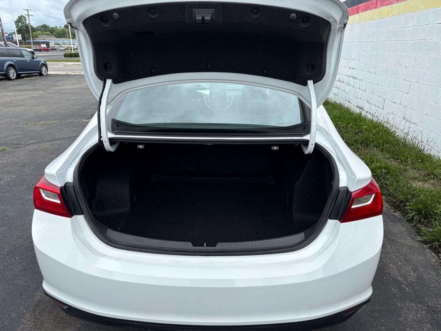 2023 WHITE CHEVROLET MALIBU LS (1G1ZC5ST6PF) with an 1.5L engine, Continuously Variable transmission, located at 501 E. Columbia St., Springfield, OH, 45503, (800) 262-7122, 39.925262, -83.801796 - ***1-Owner***Clean Carfax***LS***Tune Up***New Air Filter***New Cabin Air Filter***Fresh Oil Change***Apple CarPlay***Lane Keep Assist w/ Lane Departure Warning***Forward Collision Alert***35MPG!!!*** Jay North Auto has offered hand picked vehicles since 1965! Our customer's enjoy a NO pressure b- Photo#7