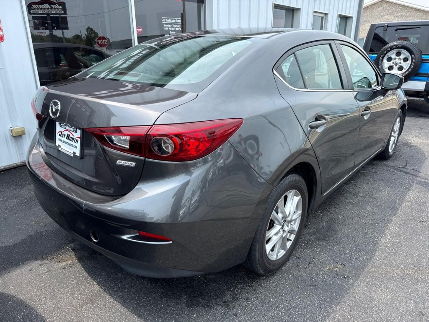 2018 GRAY MAZDA 3 SPORT (3MZBN1U79JM) with an 2.0L engine, Automatic transmission, located at 501 E. Columbia St., Springfield, OH, 45503, (800) 262-7122, 39.925262, -83.801796 - *** 1 Owner *** New Tires *** Back Up Camera *** Automatic *** Alloy Wheels *** Jay North Auto has offered hand picked vehicles since 1965! Our customer's enjoy a NO pressure buying experience with a small town feel. We are a preferred dealer for many local credit unions and lenders. Bad credi- Photo#4