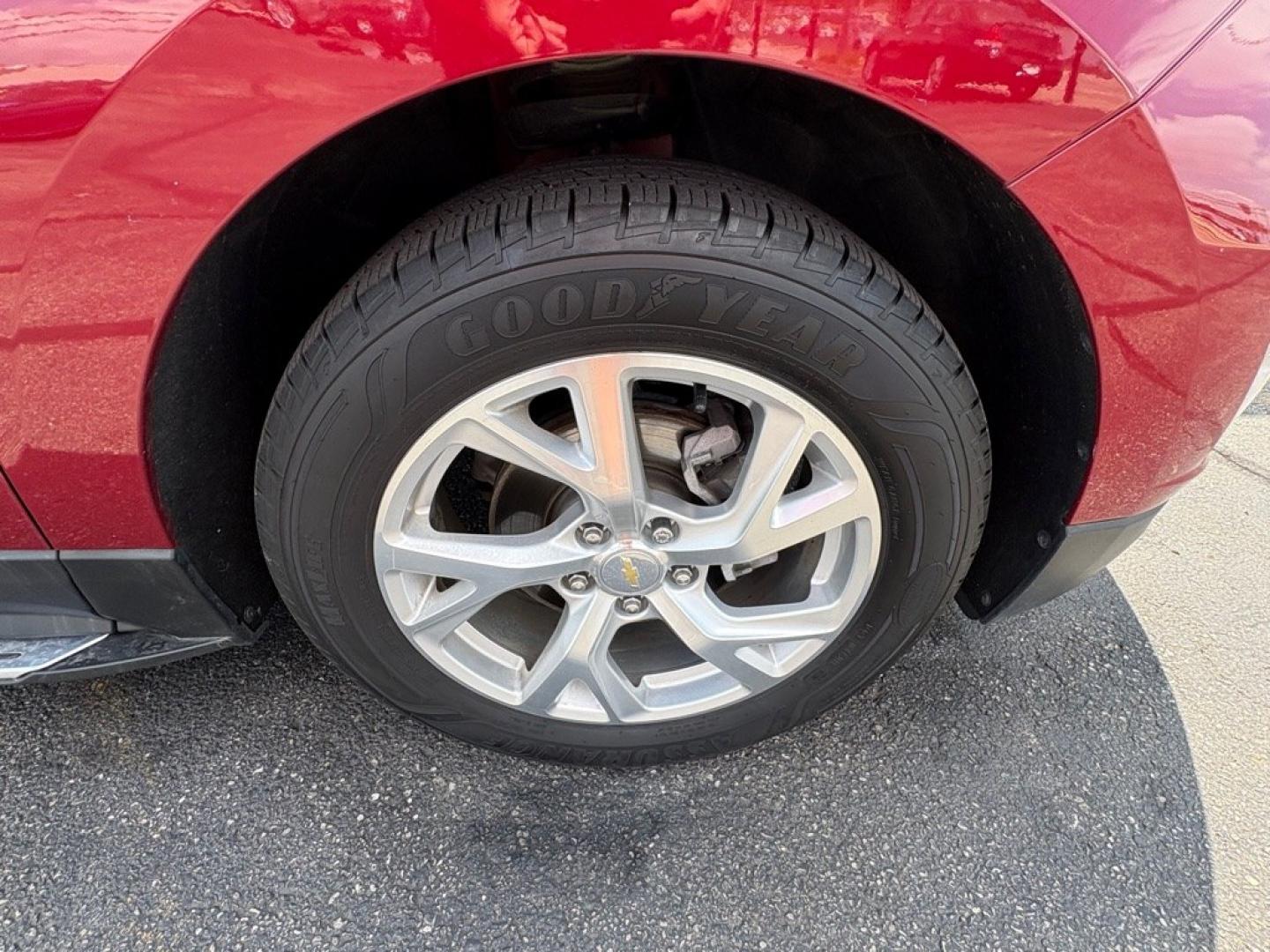 2018 RED CHEVROLET EQUINOX PREMIER (3GNAXMEV2JL) with an 1.5L engine, Automatic transmission, located at 501 E. Columbia St., Springfield, OH, 45503, (800) 262-7122, 39.925262, -83.801796 - ***1-Owner***PREMIER***LOADED***Heated and Cooled Leather Seating***Wireless Charging***Premium Sound System***Power Lift Gate***Heated Steering Wheel***Remote Start***Memory Seats*** Jay North Auto has offered hand picked vehicles since 1965! Our customer's enjoy a NO pressure buying experience- Photo#18
