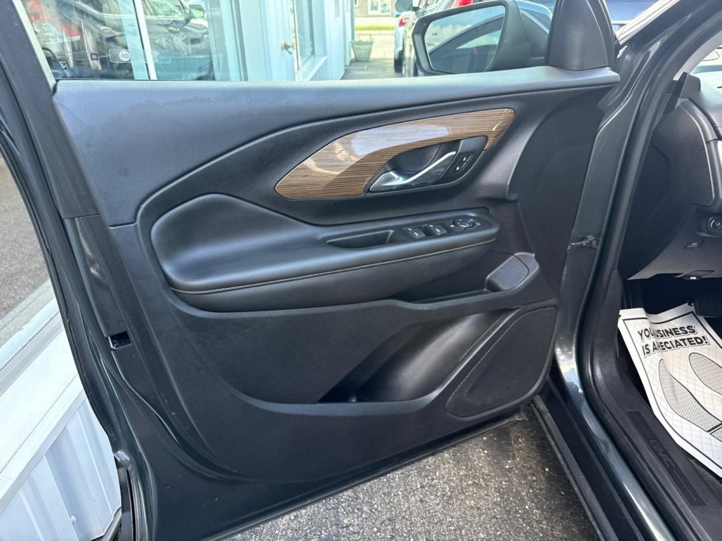 2019 GRAY GMC TERRAIN SLE (3GKALMEV1KL) with an 1.5L engine, Automatic transmission, located at 501 E. Columbia St., Springfield, OH, 45503, (800) 262-7122, 39.925262, -83.801796 - *** SLE *** Remote Start *** FWD *** Jay North Auto has offered hand picked vehicles since 1965! Our customer's enjoy a NO pressure buying experience with a small town feel. We are a preferred dealer for many local credit unions and lenders. Bad credit? No Credit/First time buyer? Open or clos- Photo#10