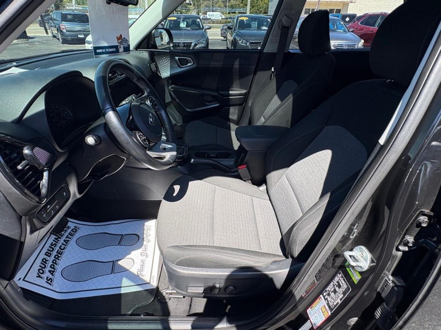 2021 BLACK KIA SOUL EX (KNDJ33AU3M7) with an 2.0L engine, Continuously Variable transmission, located at 501 E. Columbia St., Springfield, OH, 45503, (800) 262-7122, 39.925262, -83.801796 - *** New Brakes *** New Valve Cover gasket *** New Cabin and Air filter *** Oil change *** Inspection *** New Wipers *** Tune Up *** Power Driver's Seat w/ Power Lumbar Included- Power Sunroof with Sunshade Included- Forward Collision-Avoidance Assist-Car Included- Blind-Spot Collision Warning (B- Photo#7