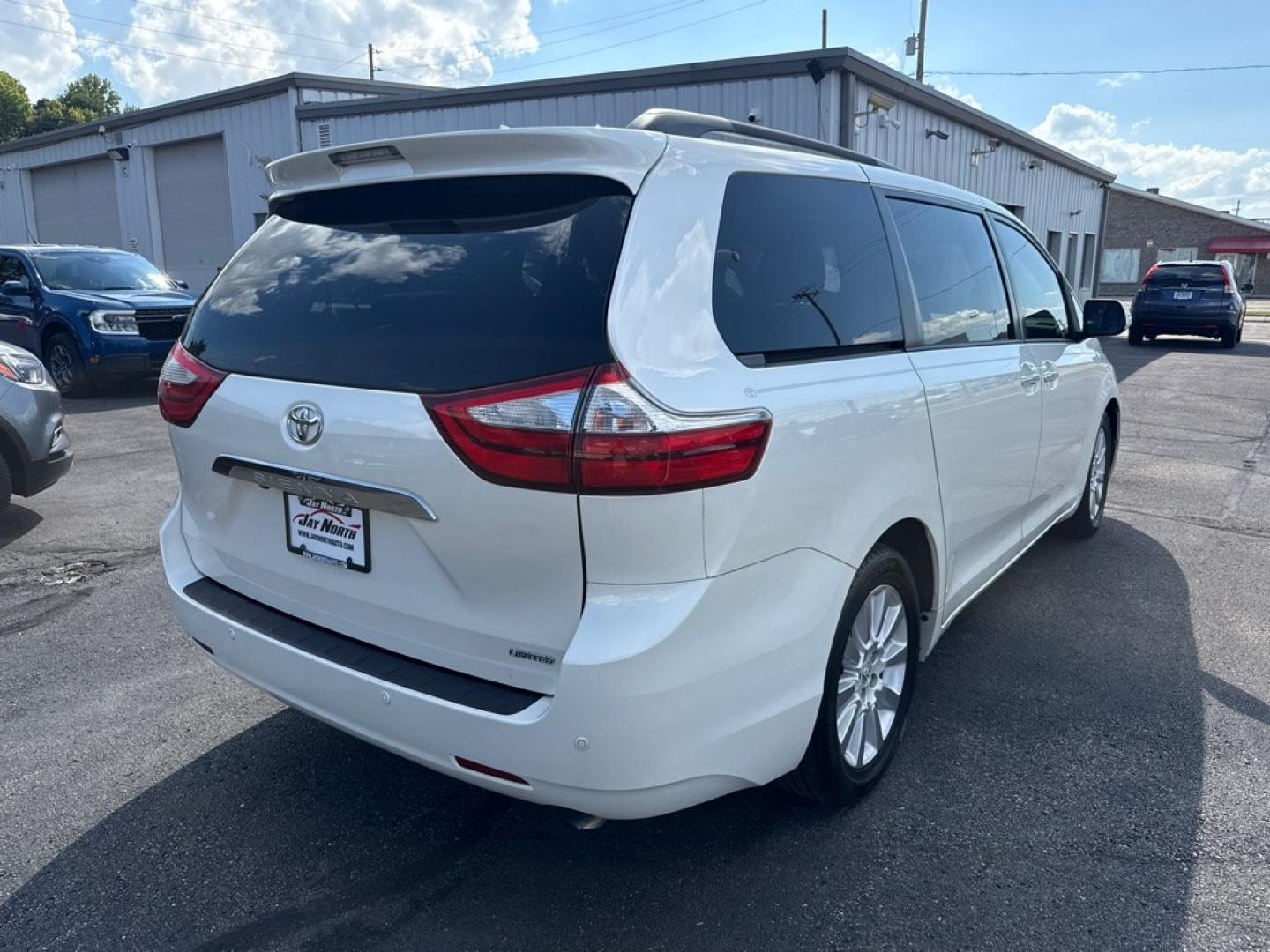 2015 WHITE TOYOTA SIENNA LIMITED PREMIUM (5TDYK3DC9FS) with an 3.5L engine, Automatic transmission, located at 501 E. Columbia St., Springfield, OH, 45503, (800) 262-7122, 39.925262, -83.801796 - *** Limited Premium *** Loaded!! *** New Brakes *** Oil Change *** New Battery *** New Front lower Control Arms *** New Front Struts *** New Rear Shocks *** New Cabin and Air Filter *** New Headlight Ballast and Bulbs *** Leather *** Moonroof *** Loaded *** NICE *** Jay North Auto has offered ha- Photo#6