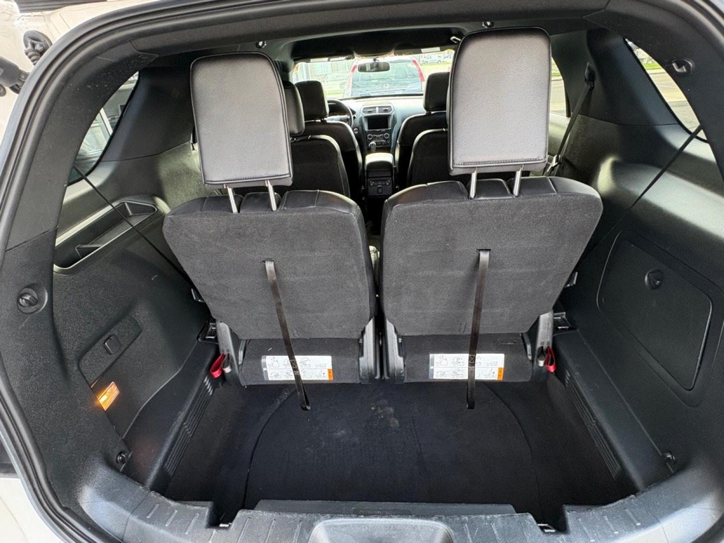 2019 WHITE FORD EXPLORER XLT (1FM5K8D83KG) with an 3.5L engine, Automatic transmission, located at 501 E. Columbia St., Springfield, OH, 45503, (800) 262-7122, 39.925262, -83.801796 - ***Clean Carfax***XLT Sport Appearance Package***Heated Leather and Suede Seating***Navigation***Blind Spot***Power Lift Gate***2nd Row Bucket Seats***Heated Steering Wheel***New Tires***All New Brakes***Fresh Oil Change*** Jay North Auto has offered hand picked vehicles since 1965! Our custome- Photo#15