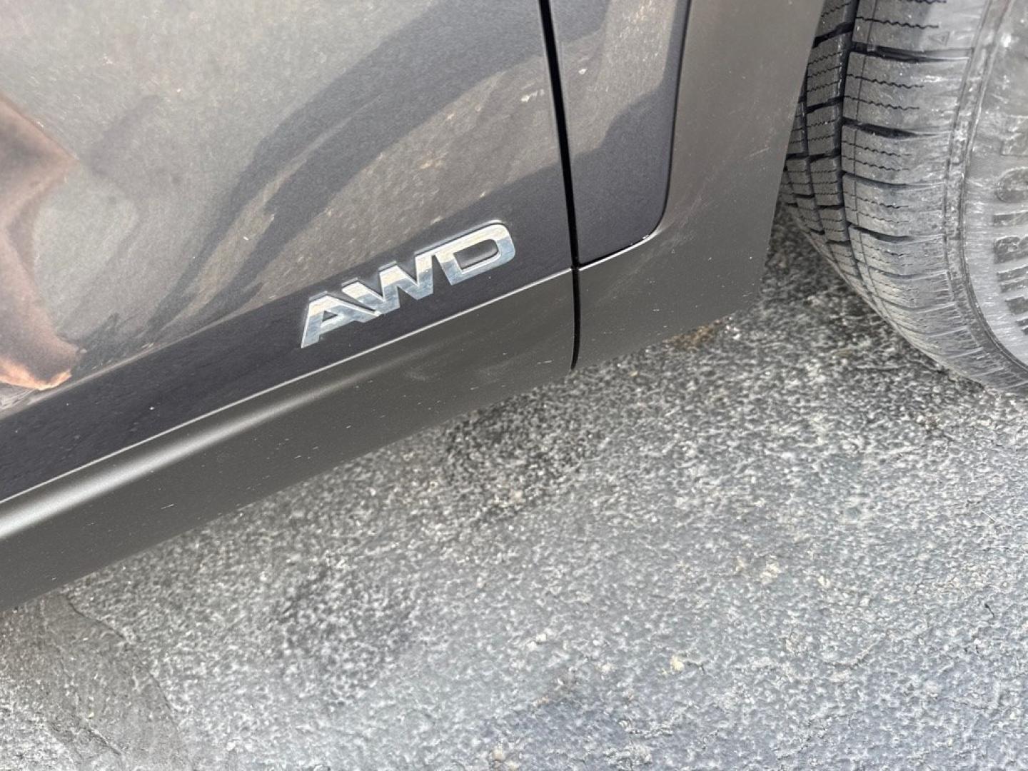 2020 GRAY KIA SORENTO LX (5XYPGDA39LG) with an 2.4L engine, Automatic transmission, located at 501 E. Columbia St., Springfield, OH, 45503, (800) 262-7122, 39.925262, -83.801796 - *** New Tires *** New Lower Control Arms *** New Brakes *** New Wipers *** Oil change and Inspection *** New Cabin and Air filter *** AWD *** All Weather Mats *** Back Up Camera *** Blind Spot *** Jay North Auto has offered hand picked vehicles since 1965! Our customer's enjoy a NO pressure buyi- Photo#16