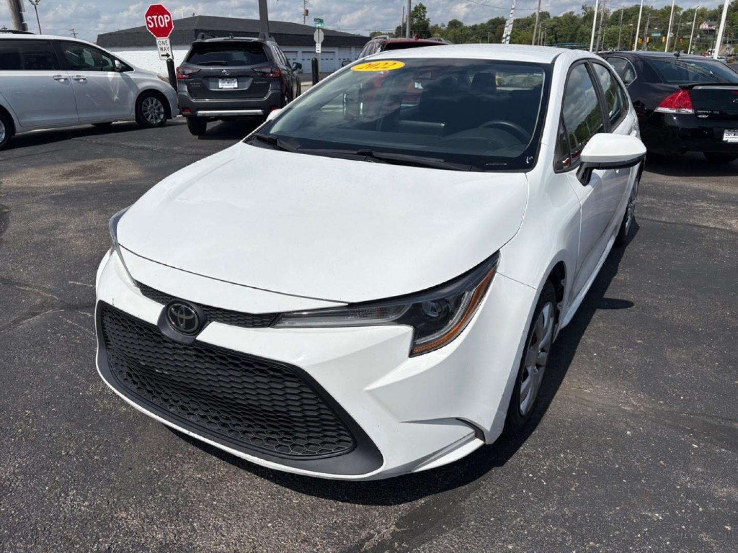 2022 WHITE TOYOTA COROLLA LE (5YFEPMAE5NP) with an 1.8L engine, Continuously Variable transmission, located at 501 E. Columbia St., Springfield, OH, 45503, (800) 262-7122, 39.925262, -83.801796 - *** New Tires *** 1 Owner *** New Brakes *** Oil Change and Inspection *** New Cabin and Air Filter *** Back Up Camera *** Jay North Auto has offered hand picked vehicles since 1965! Our customer's enjoy a NO pressure buying experience with a small town feel. We are a preferred dealer for many- Photo#5