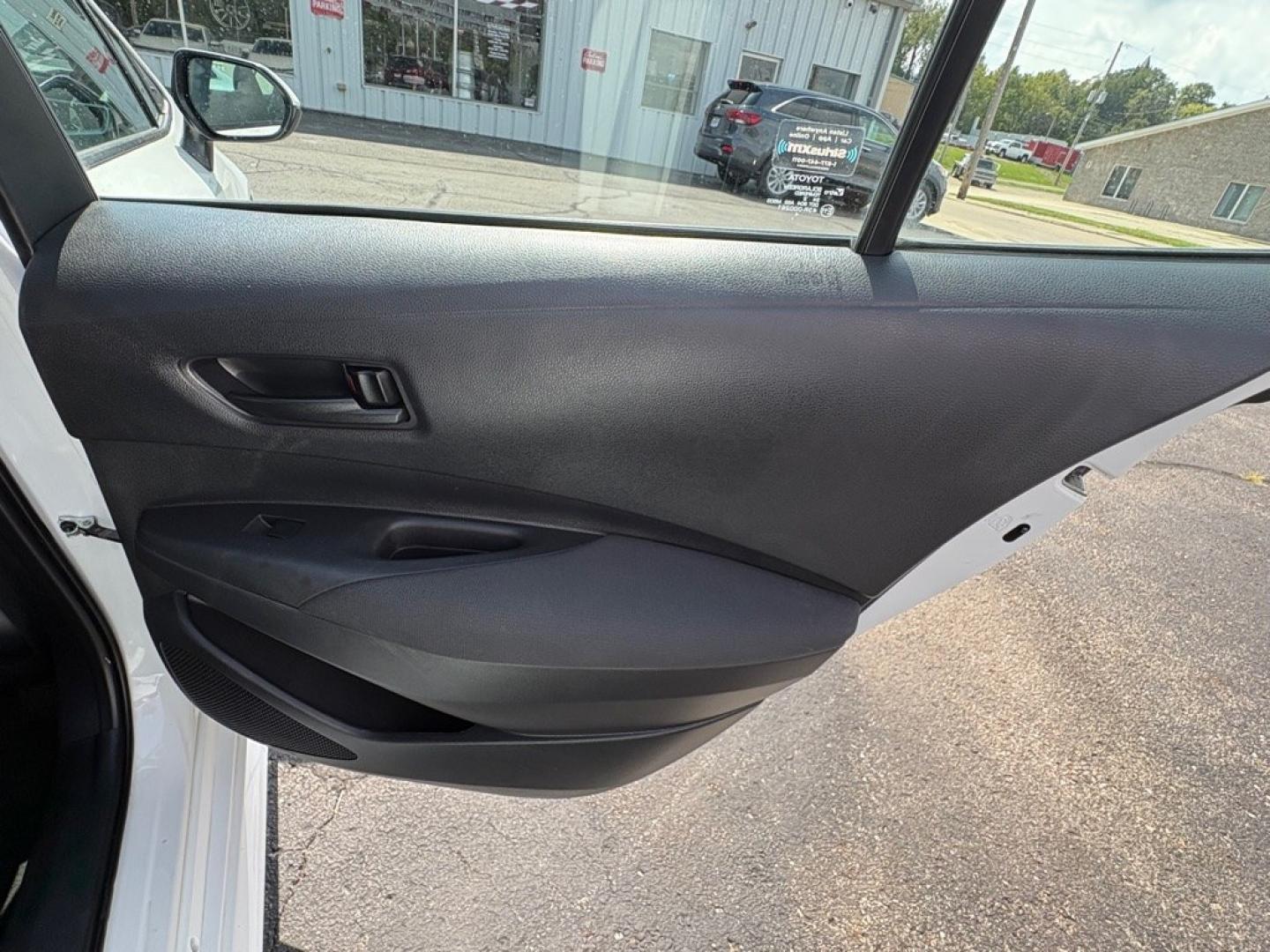 2022 WHITE TOYOTA COROLLA LE (5YFEPMAE5NP) with an 1.8L engine, Continuously Variable transmission, located at 501 E. Columbia St., Springfield, OH, 45503, (800) 262-7122, 39.925262, -83.801796 - *** New Tires *** 1 Owner *** New Brakes *** Oil Change and Inspection *** New Cabin and Air Filter *** Back Up Camera *** Jay North Auto has offered hand picked vehicles since 1965! Our customer's enjoy a NO pressure buying experience with a small town feel. We are a preferred dealer for many- Photo#13