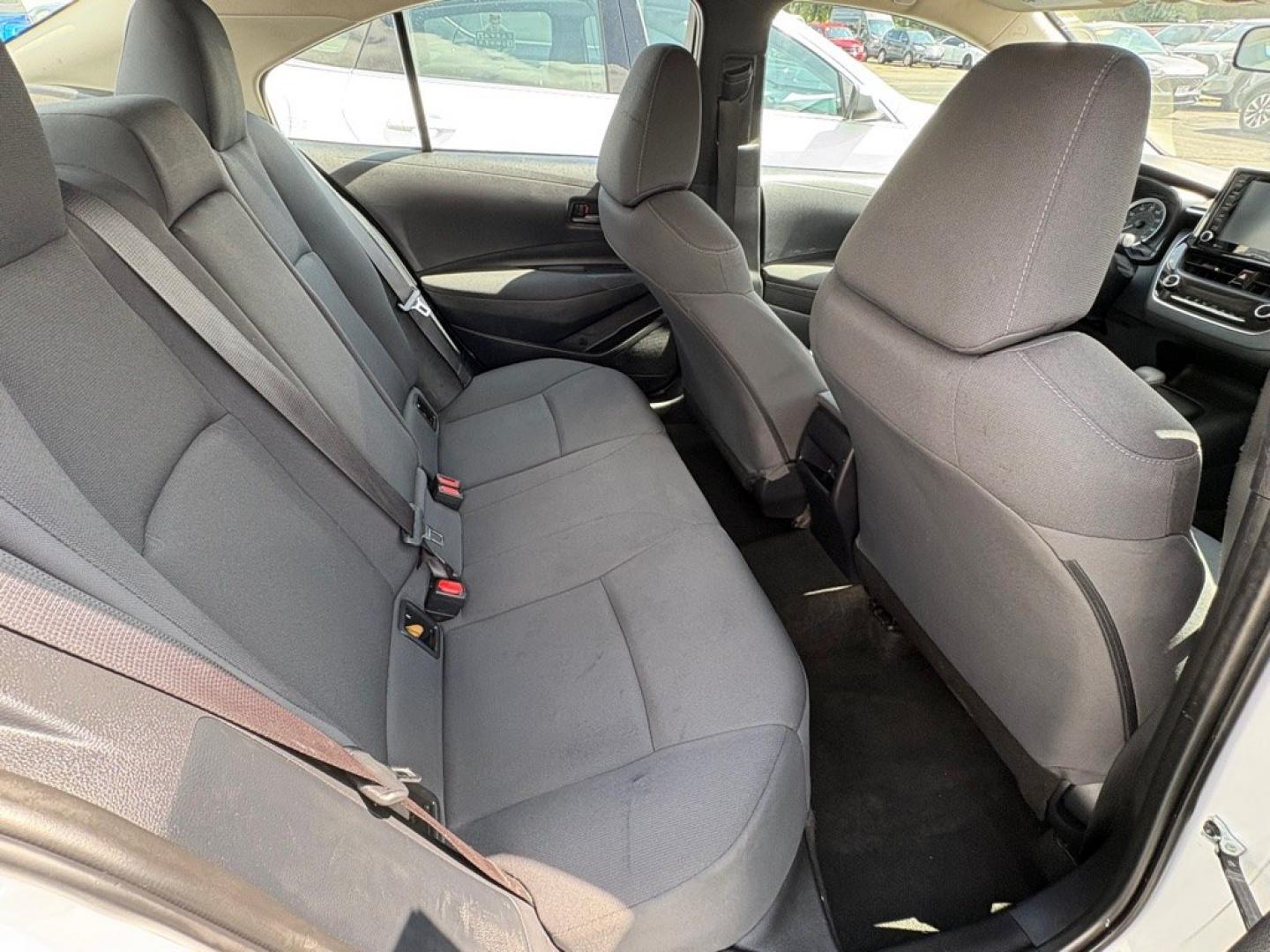 2022 WHITE TOYOTA COROLLA LE (5YFEPMAE5NP) with an 1.8L engine, Continuously Variable transmission, located at 501 E. Columbia St., Springfield, OH, 45503, (800) 262-7122, 39.925262, -83.801796 - *** New Tires *** 1 Owner *** New Brakes *** Oil Change and Inspection *** New Cabin and Air Filter *** Back Up Camera *** Jay North Auto has offered hand picked vehicles since 1965! Our customer's enjoy a NO pressure buying experience with a small town feel. We are a preferred dealer for many- Photo#14