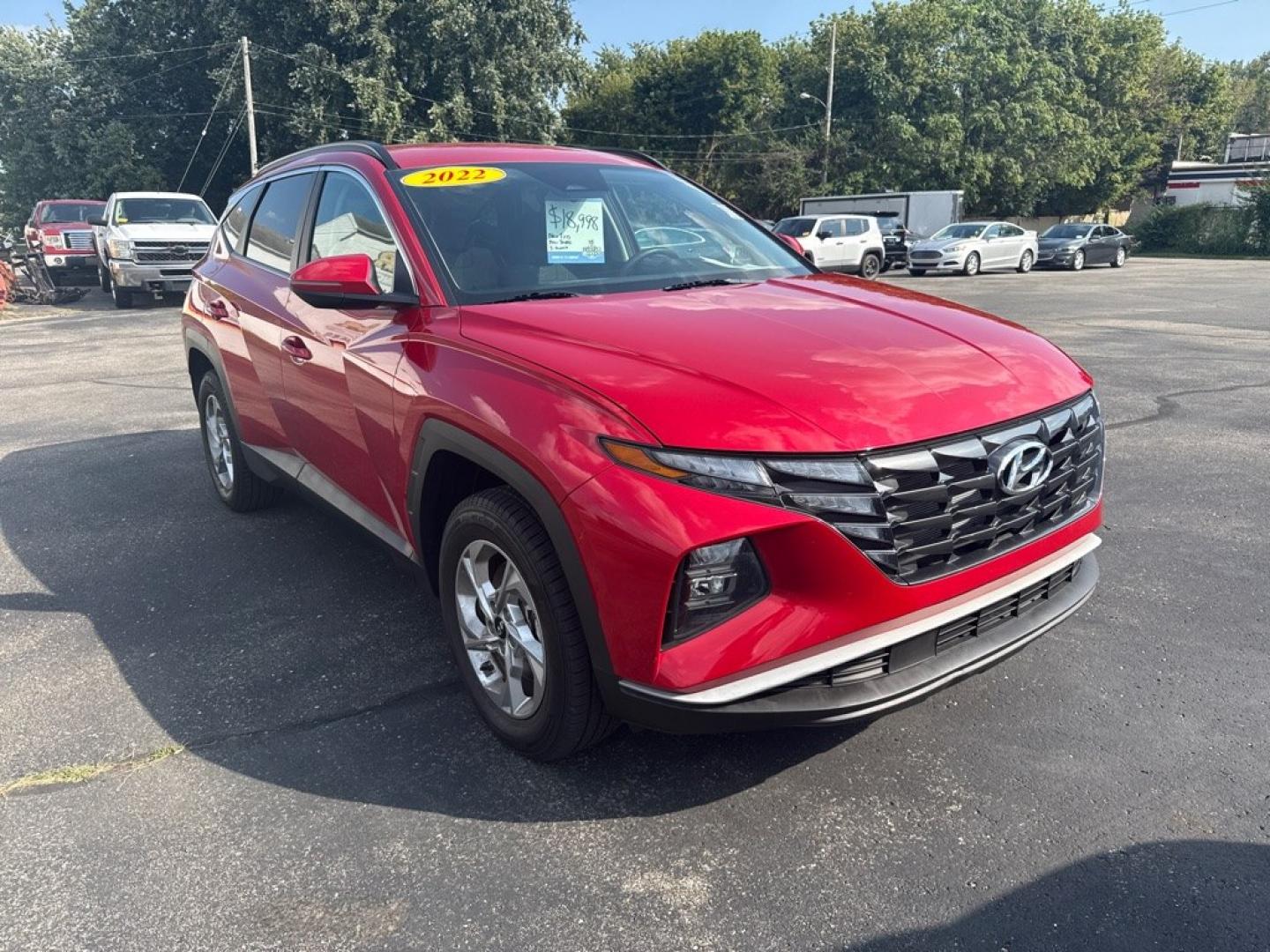 2022 RED HYUNDAI TUCSON SEL (5NMJBCAE2NH) with an 2.5L engine, Automatic transmission, located at 501 E. Columbia St., Springfield, OH, 45503, (800) 262-7122, 39.925262, -83.801796 - *** New Tires *** 1 Owner w/ Clean CarFax *** New Brakes *** Oil Change and Inspection *** New Wipers *** New Cabin and Air filter *** Forward Collision Assist *** Lane Assist *** Blind Spot *** Rear Traffic assist *** Heated Seats *** Apple CarPlay *** SEL *** AWD *** NICE *** Jay North Auto ha- Photo#0