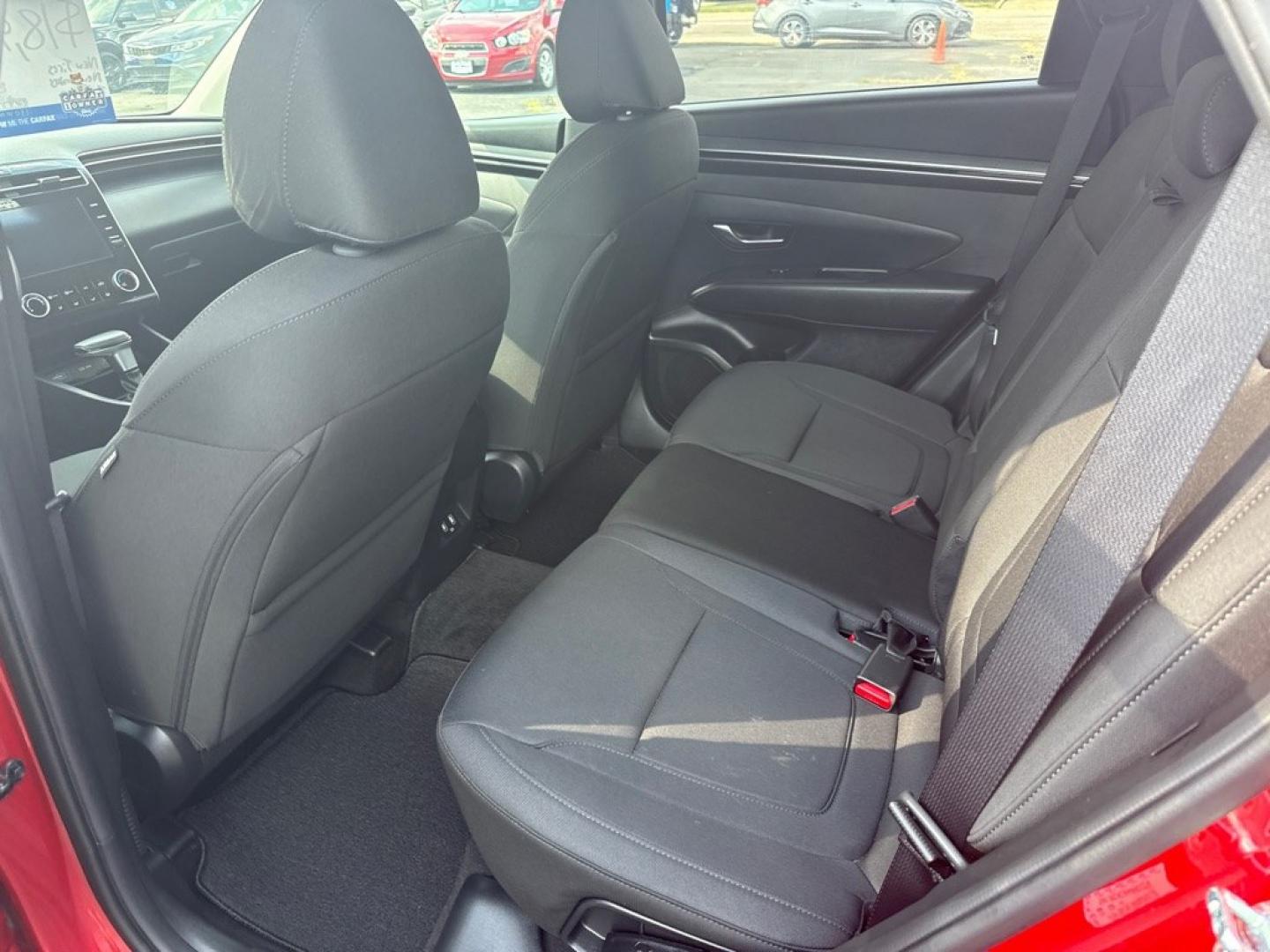 2022 RED HYUNDAI TUCSON SEL (5NMJBCAE2NH) with an 2.5L engine, Automatic transmission, located at 501 E. Columbia St., Springfield, OH, 45503, (800) 262-7122, 39.925262, -83.801796 - *** New Tires *** 1 Owner w/ Clean CarFax *** New Brakes *** Oil Change and Inspection *** New Wipers *** New Cabin and Air filter *** Forward Collision Assist *** Lane Assist *** Blind Spot *** Rear Traffic assist *** Heated Seats *** Apple CarPlay *** SEL *** AWD *** NICE *** Jay North Auto ha- Photo#10