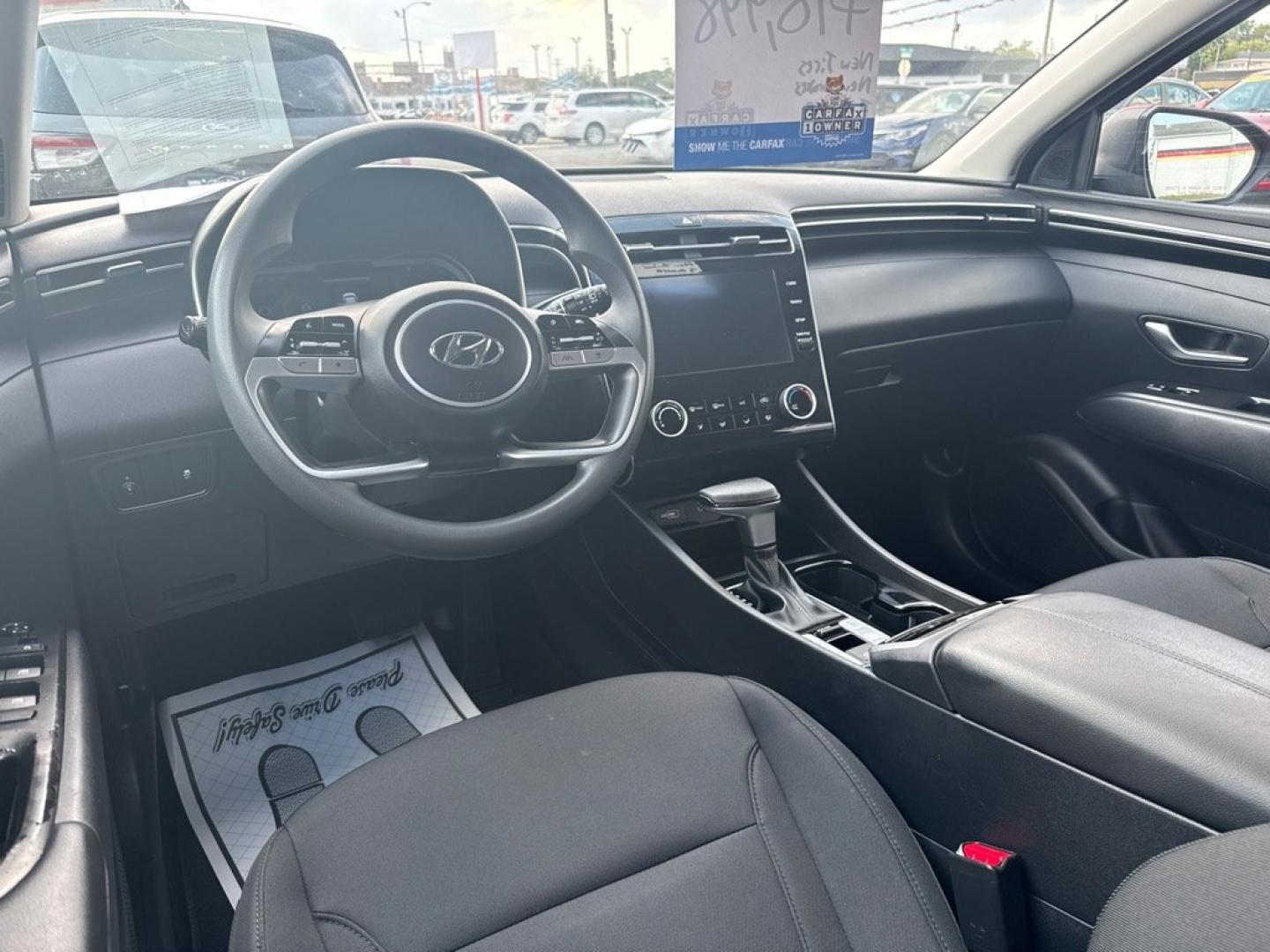 2022 RED HYUNDAI TUCSON SEL (5NMJBCAE2NH) with an 2.5L engine, Automatic transmission, located at 501 E. Columbia St., Springfield, OH, 45503, (800) 262-7122, 39.925262, -83.801796 - *** New Tires *** 1 Owner w/ Clean CarFax *** New Brakes *** Oil Change and Inspection *** New Wipers *** New Cabin and Air filter *** Forward Collision Assist *** Lane Assist *** Blind Spot *** Rear Traffic assist *** Heated Seats *** Apple CarPlay *** SEL *** AWD *** NICE *** Jay North Auto ha- Photo#11